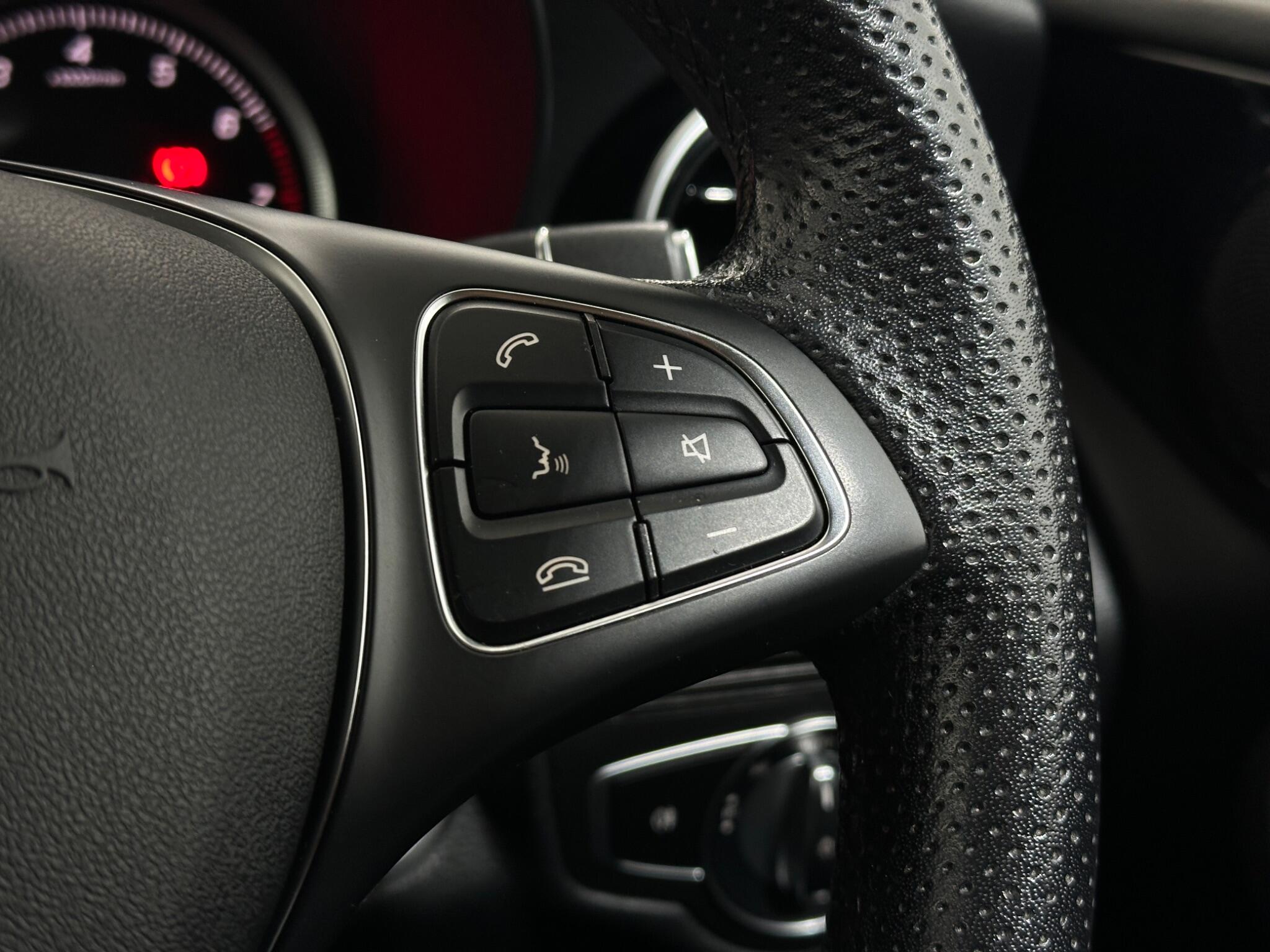 Mercedes-Benz GLC view 15