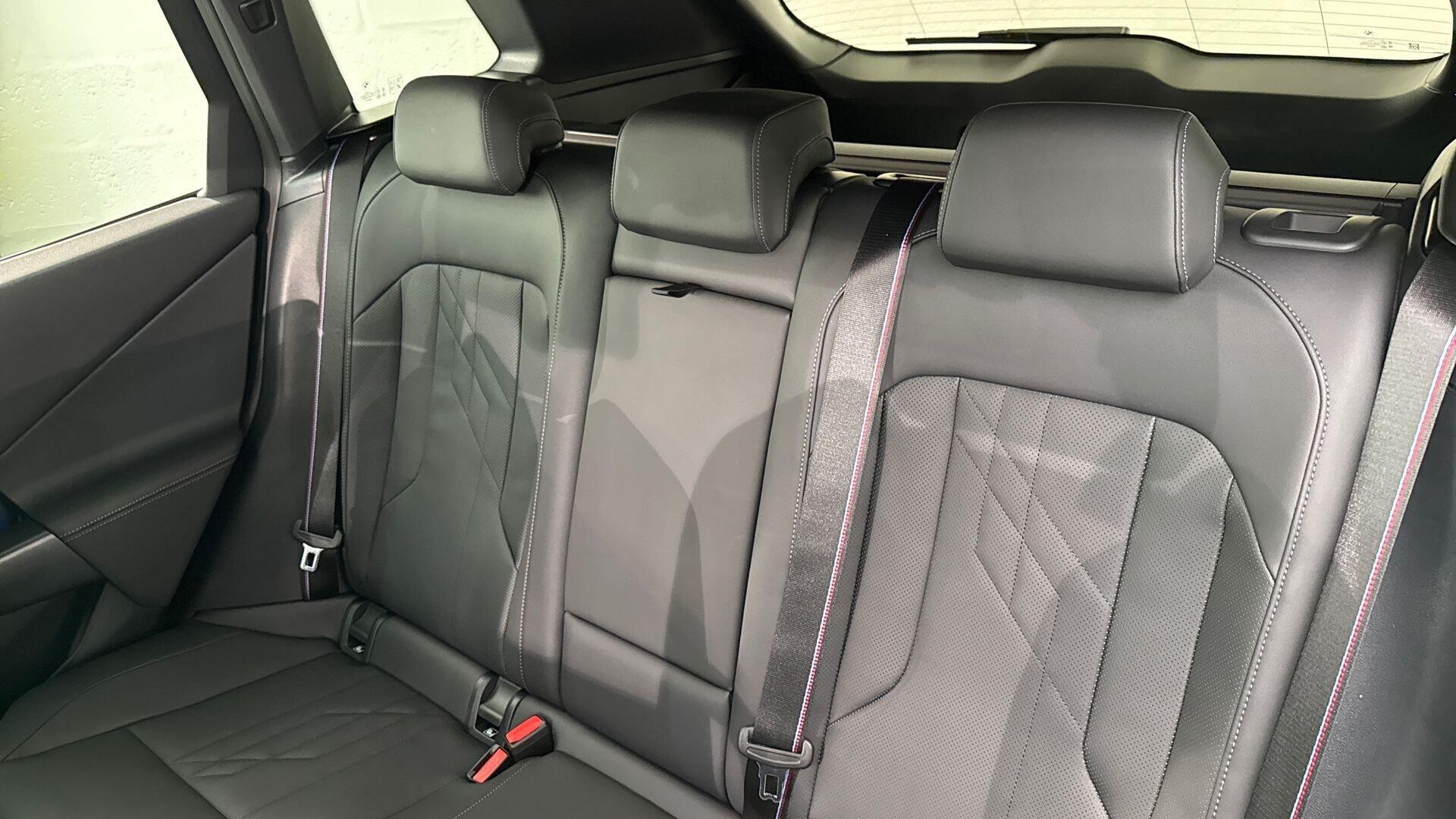 BMW X3 view 12
