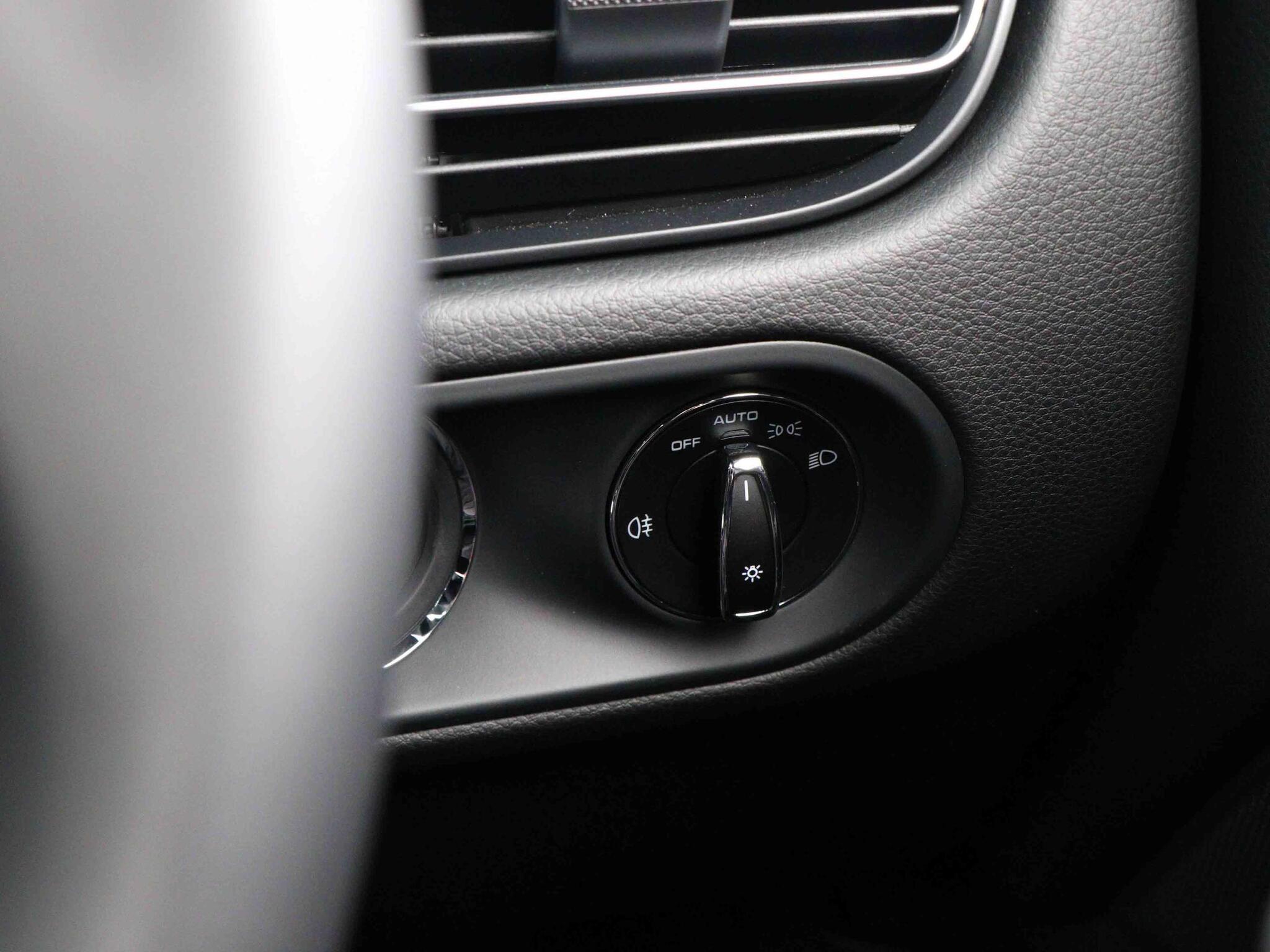 Porsche Macan view 23