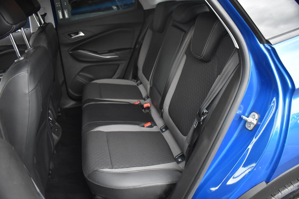 Vauxhall Grandland X view 13