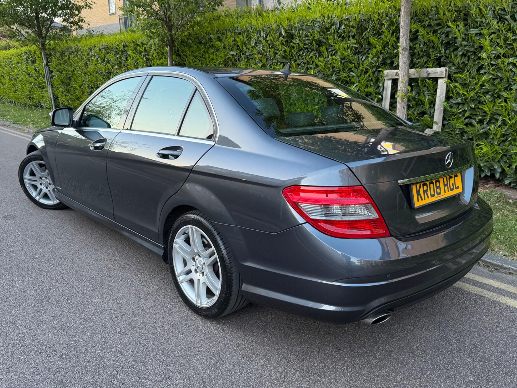 Mercedes-Benz C-Class view 4