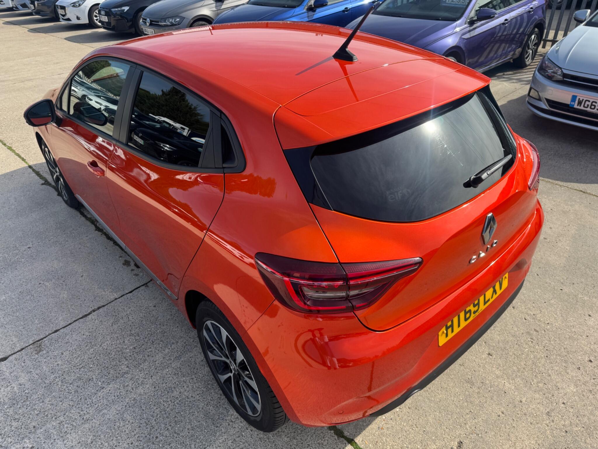 Renault Clio view 11