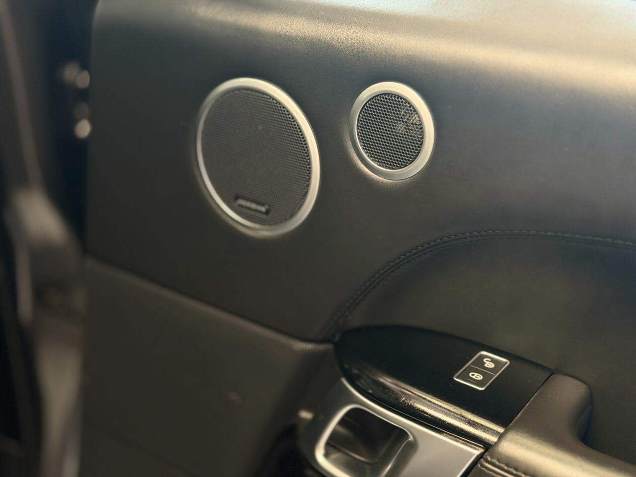 Land Rover Range Rover view 24
