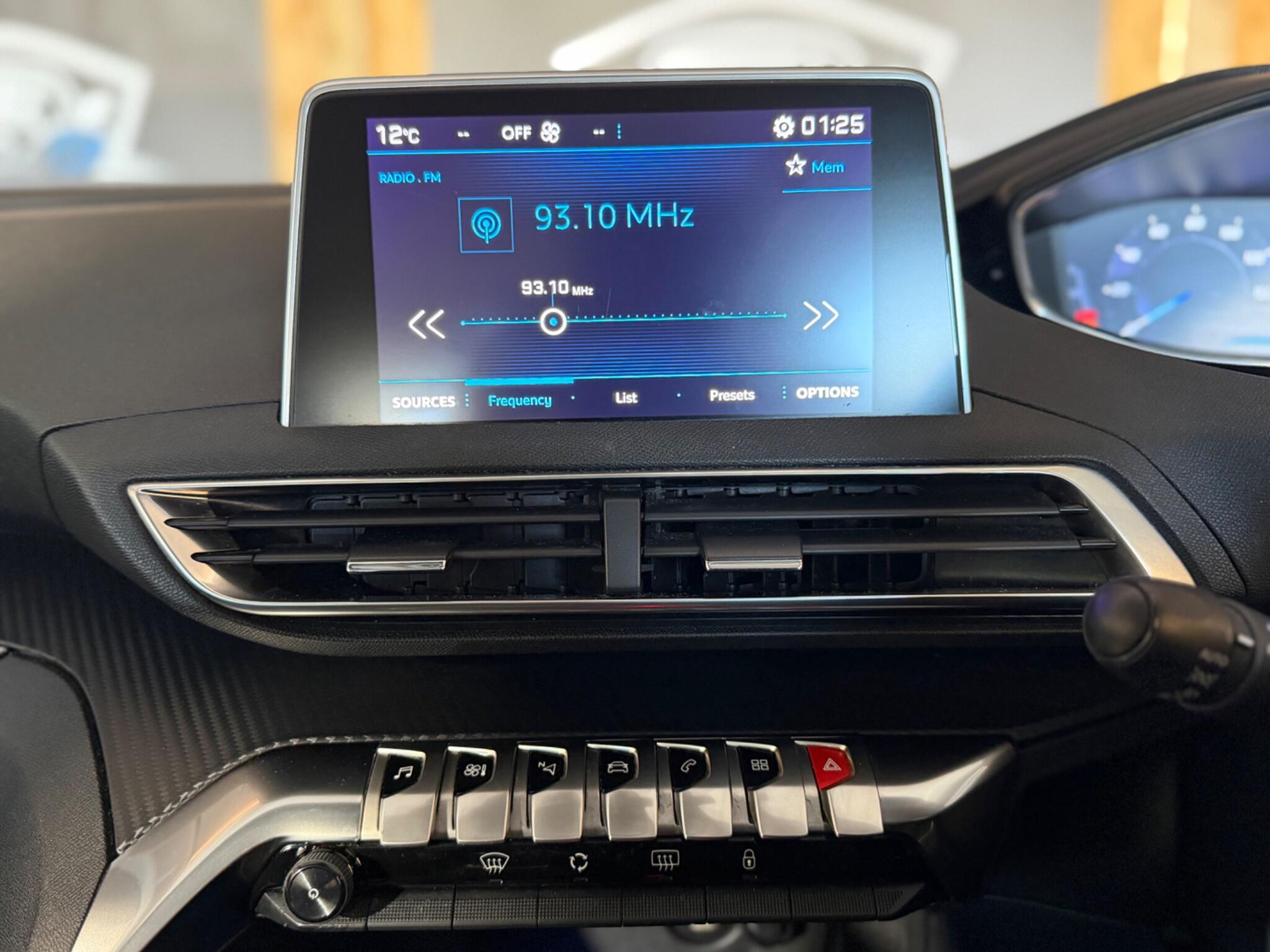 Peugeot 3008 view 26