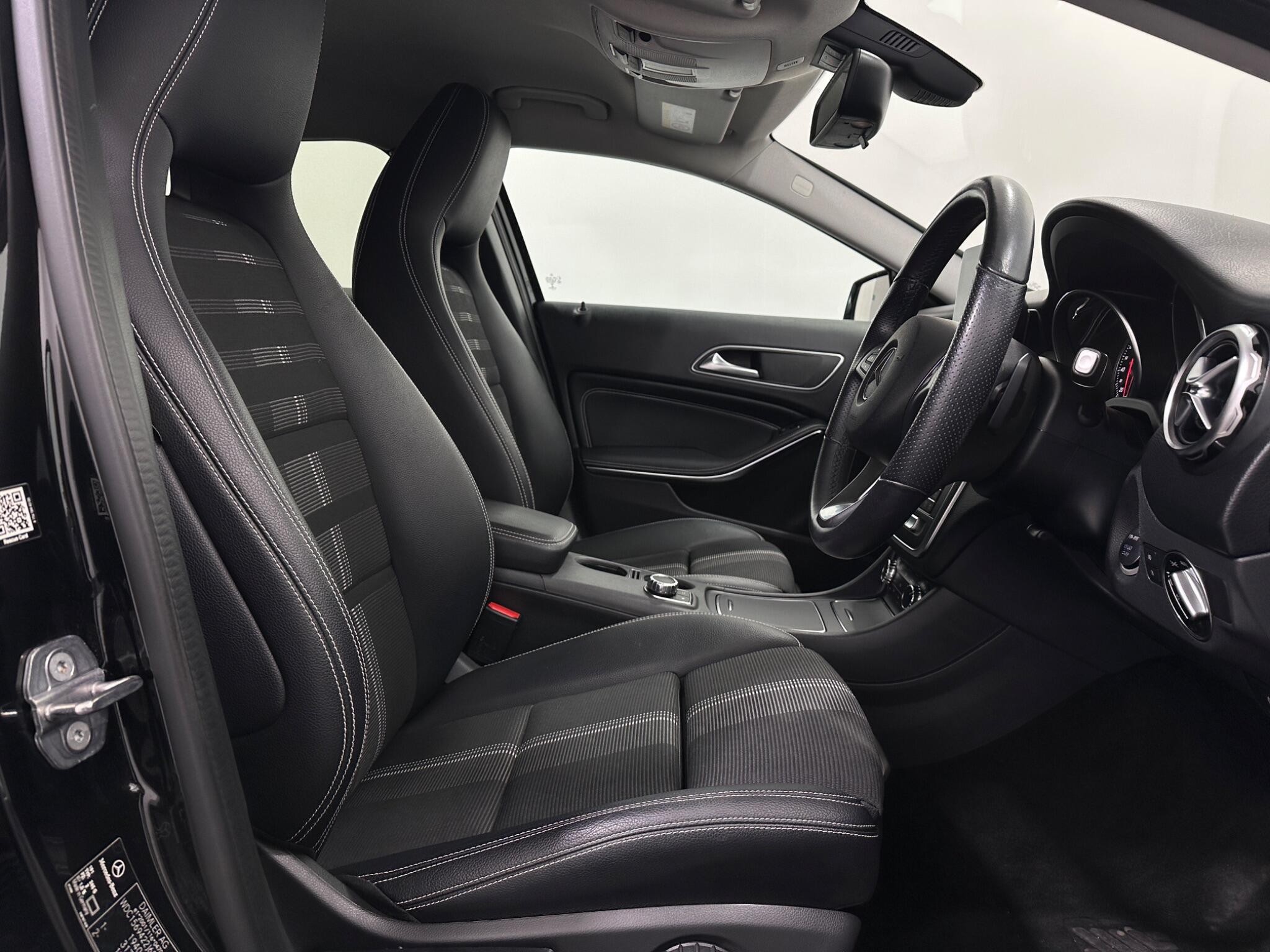 Mercedes-Benz Gla view 31