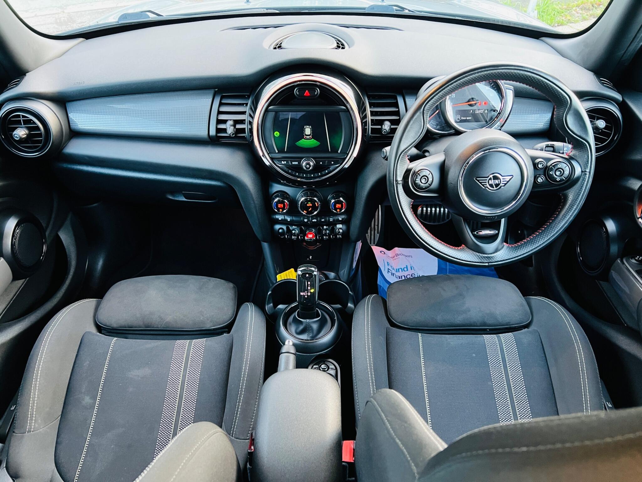 2020 MINI Hatch 1.5 Cooper Sport Steptronic Euro 6 (s/s) 5dr • 44,000 miles image 13