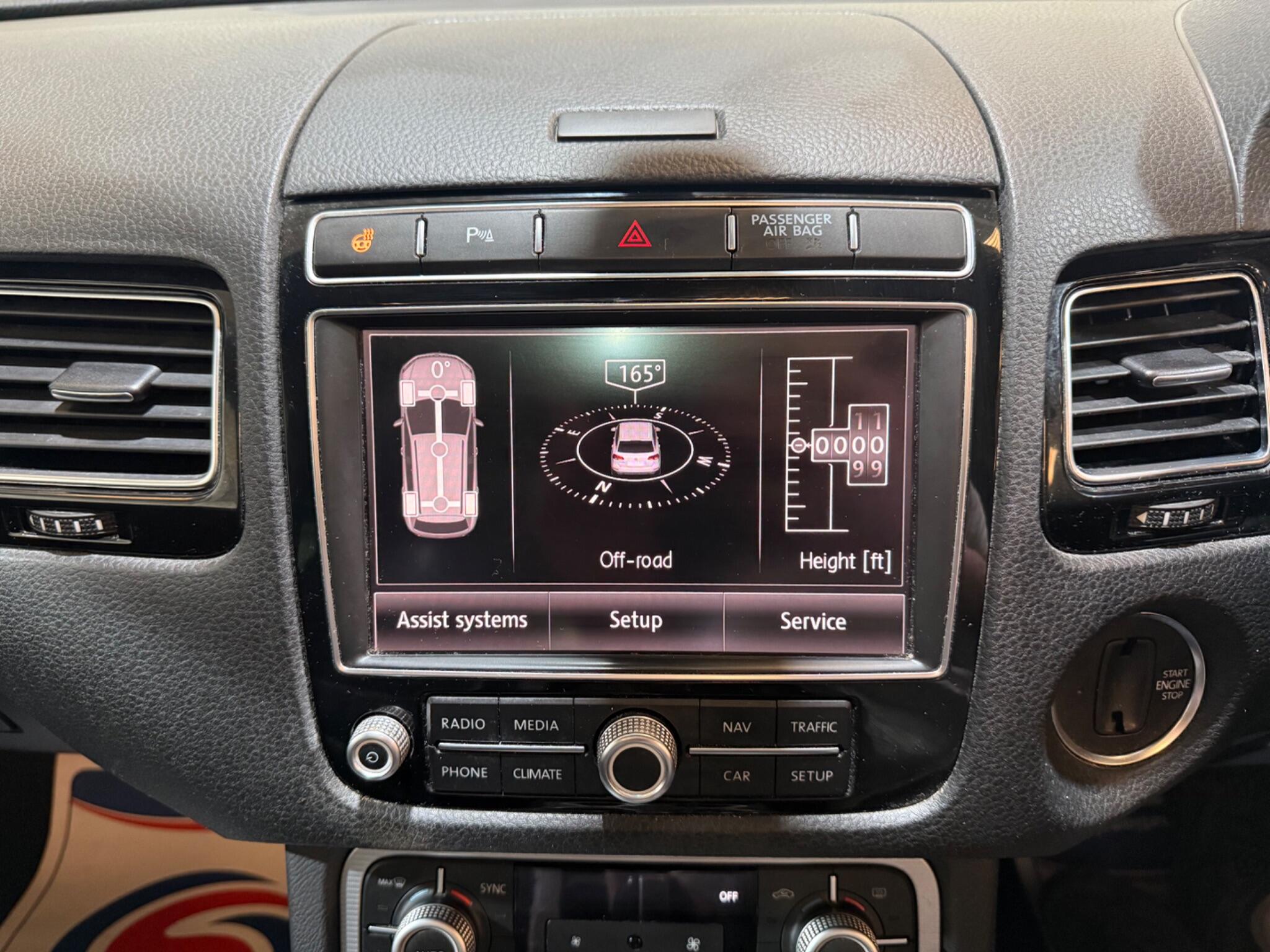 Volkswagen Touareg view 21