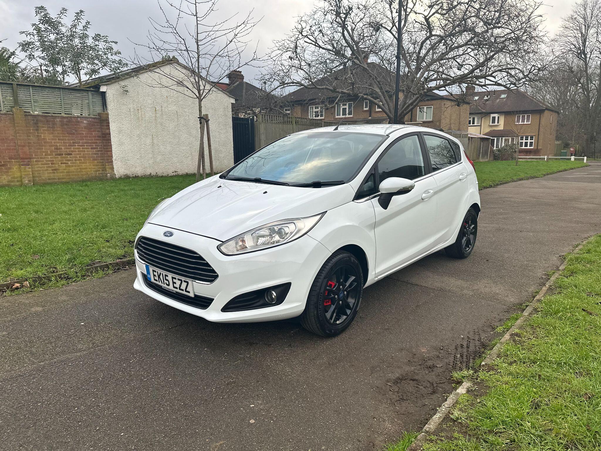 2015 Ford Fiesta image 7
