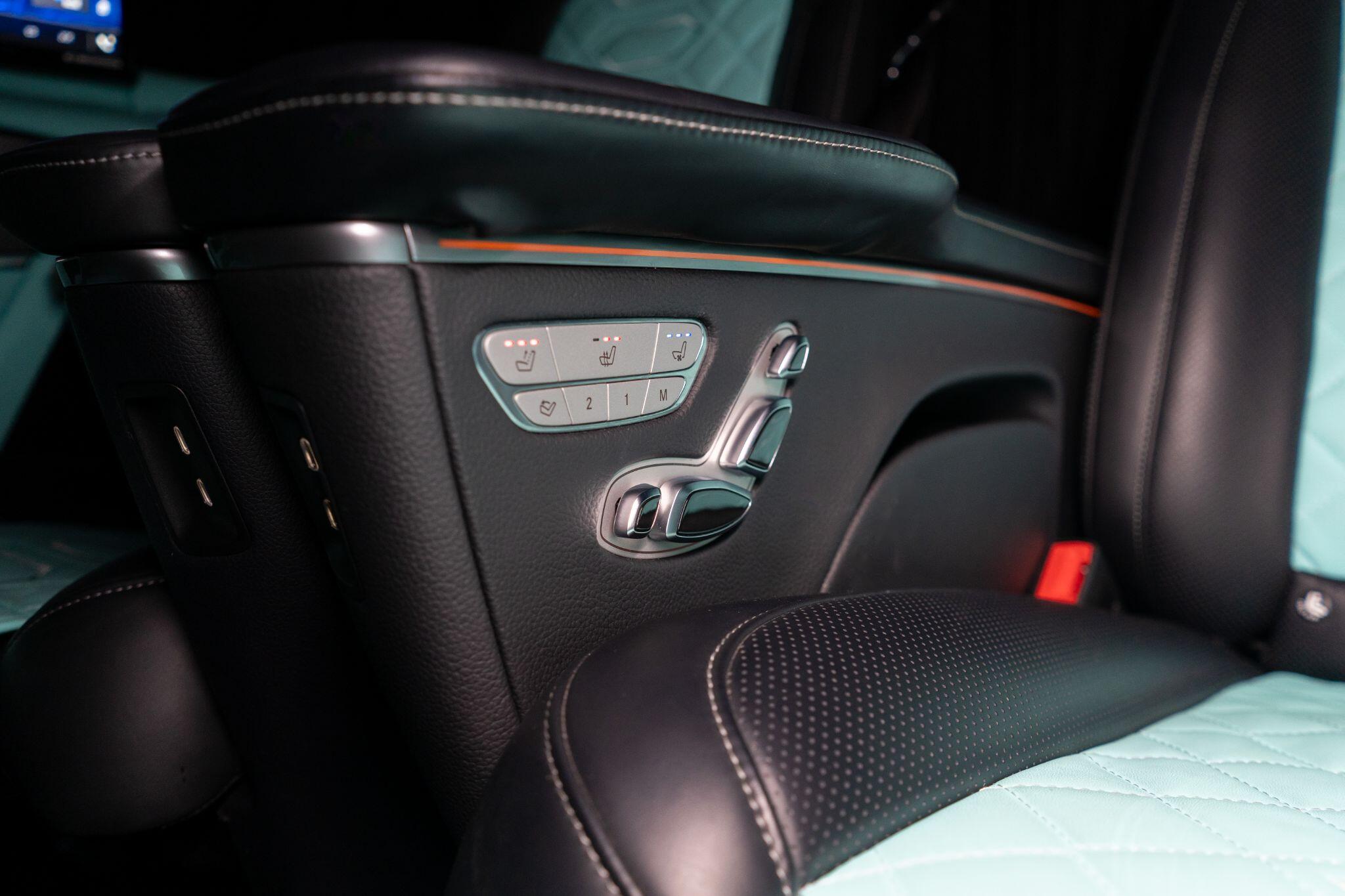 Mercedes-Benz V-Class view 30