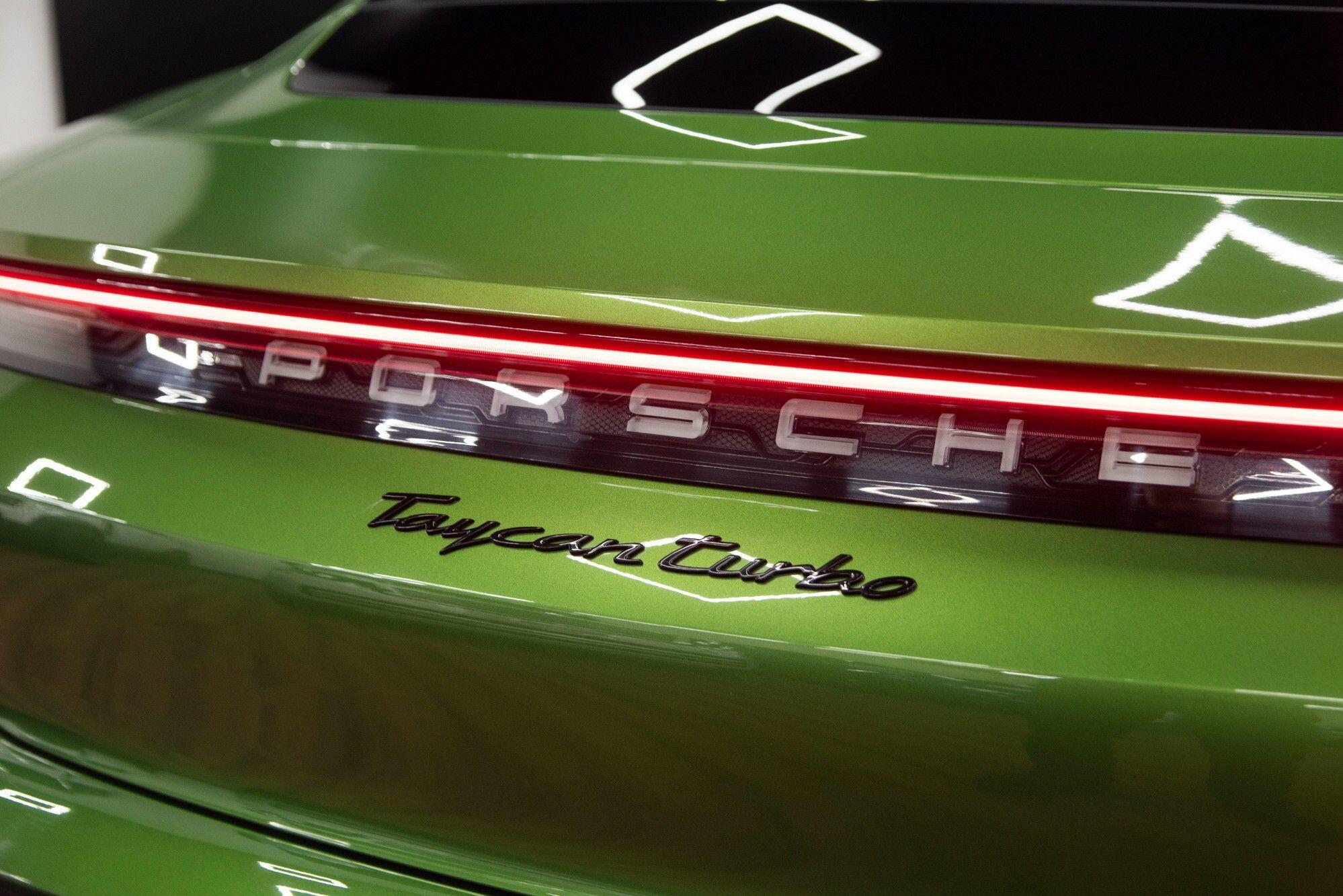 Porsche Taycan view 19