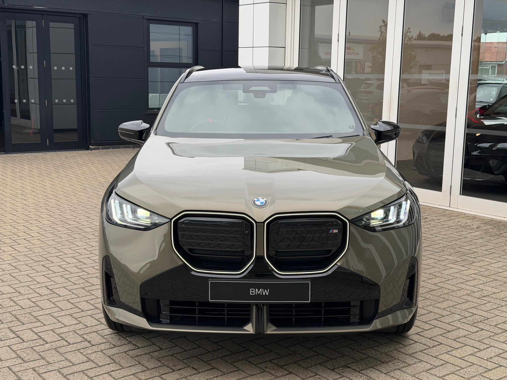 BMW X3 view 2