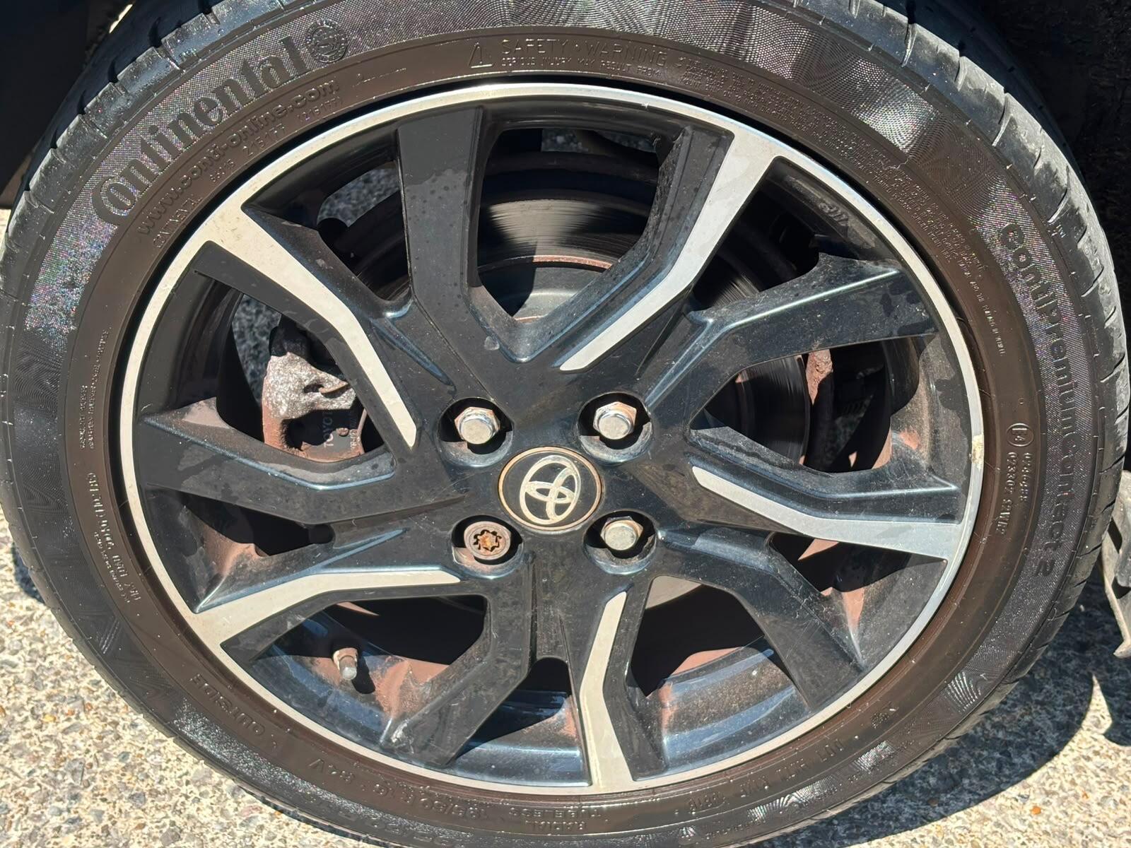 Toyota Yaris view 35