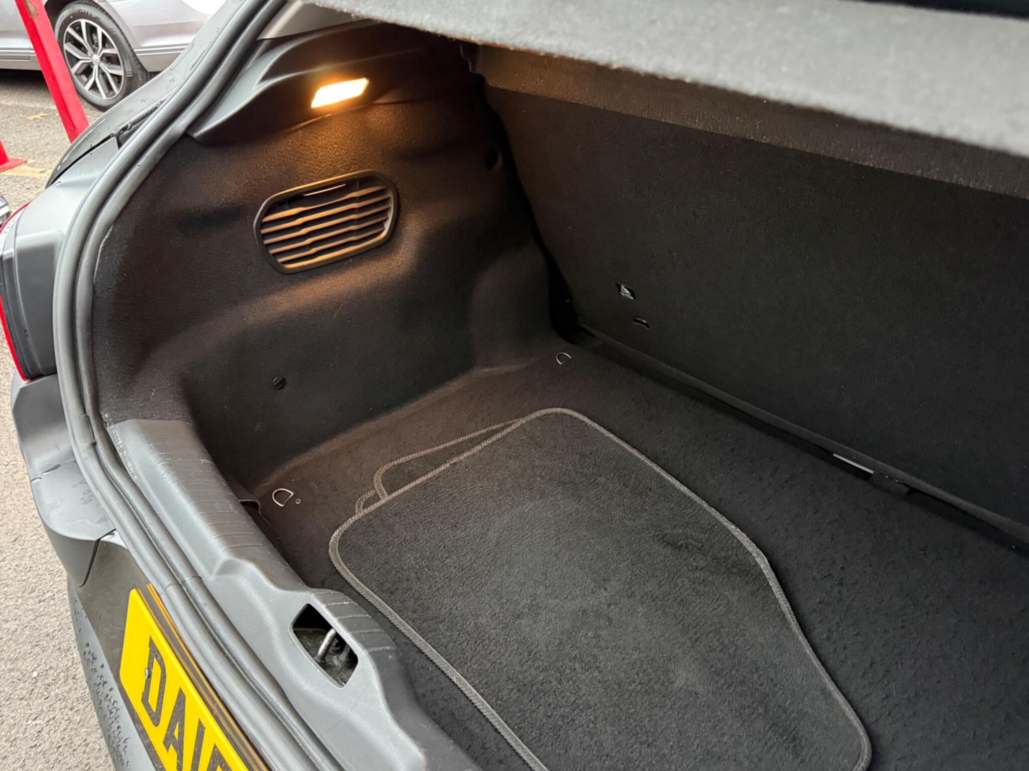 Citroen C4 Cactus - Image 22