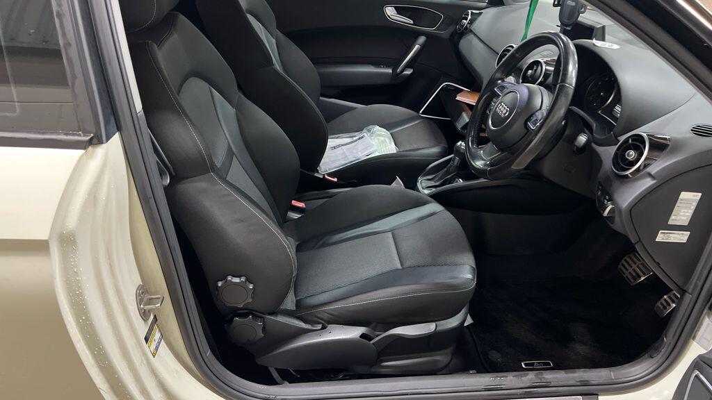Audi A1 view 11