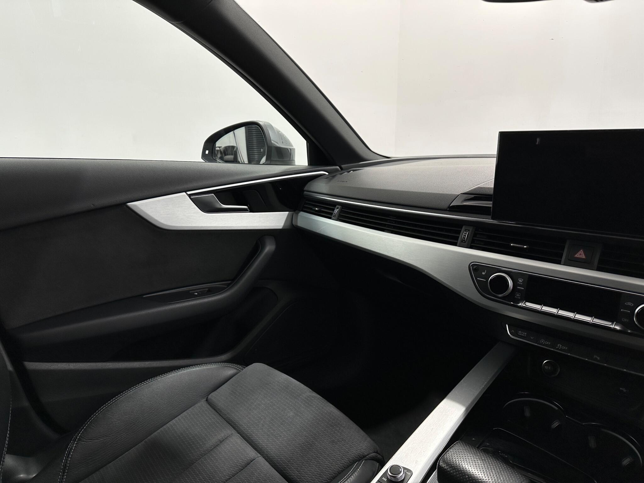 Audi A4 view 28