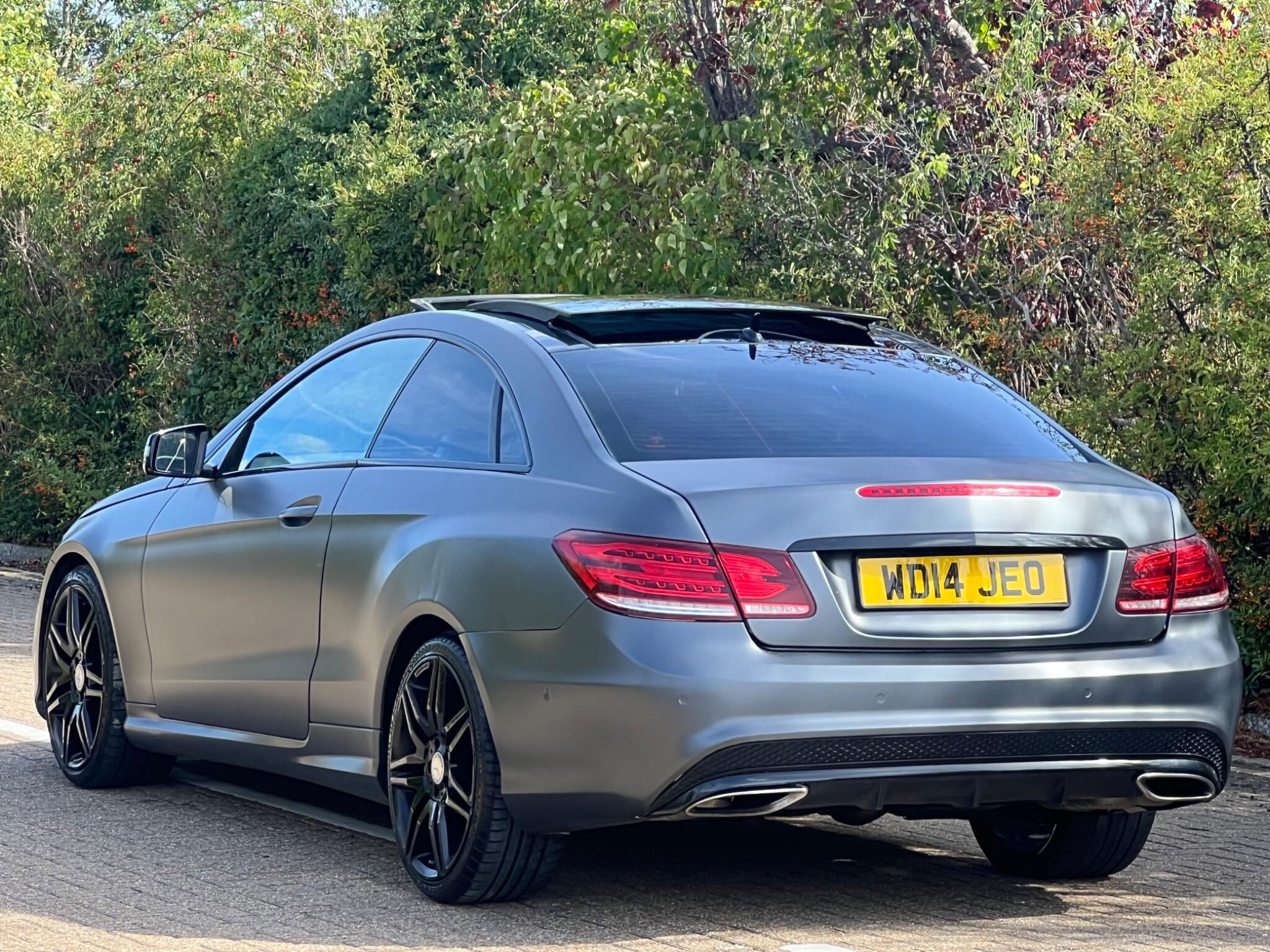 Mercedes-Benz E-Class view 8