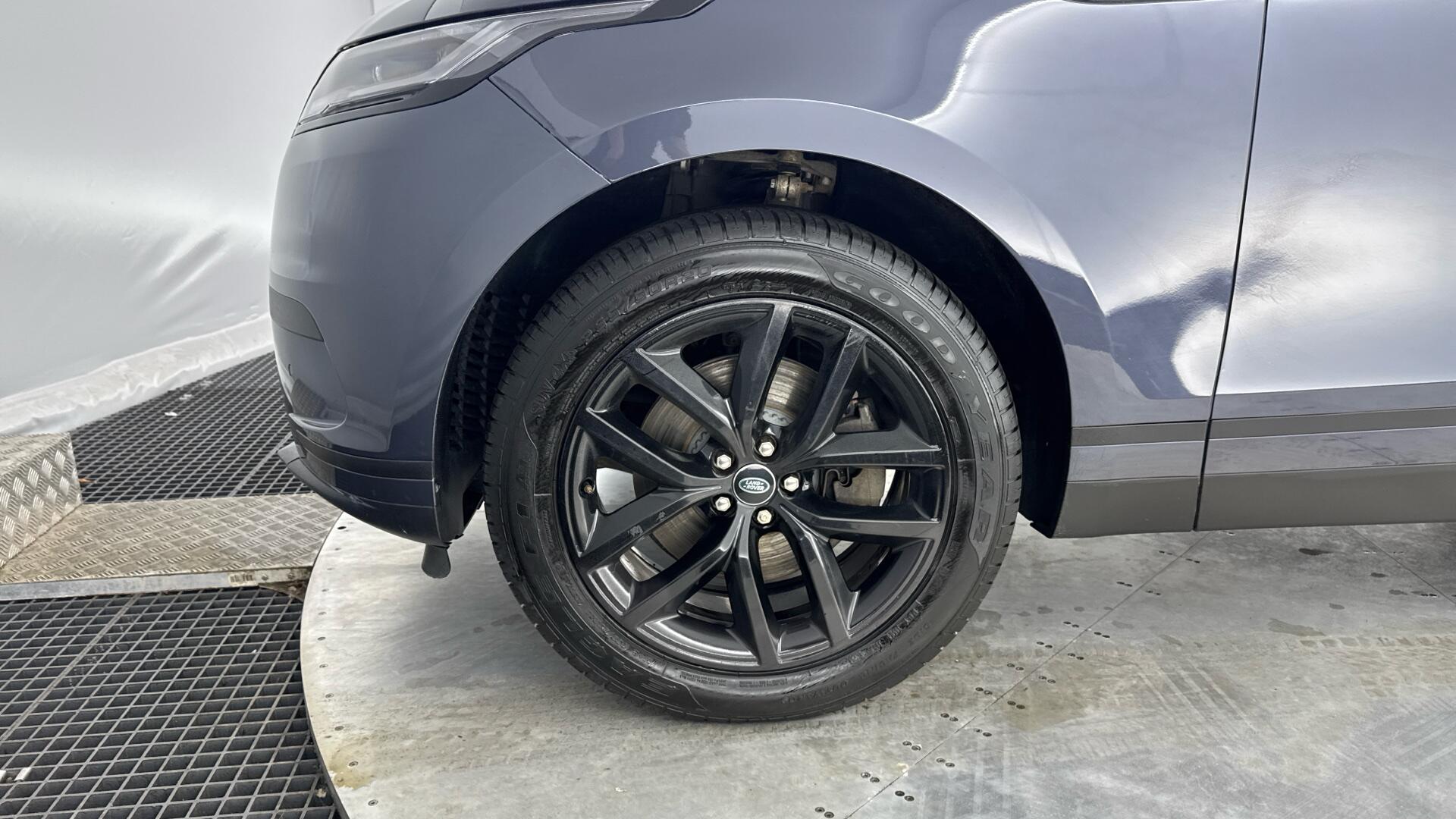 Land Rover Range Rover Velar view 26