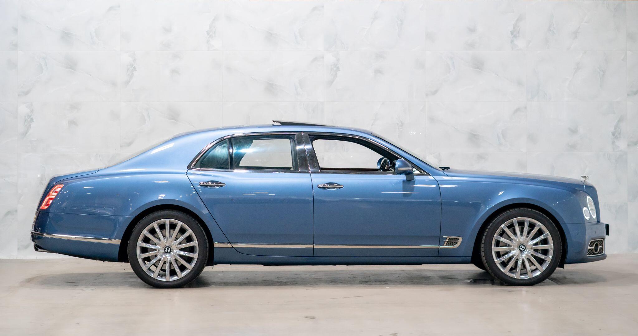 Bentley Mulsanne view 8