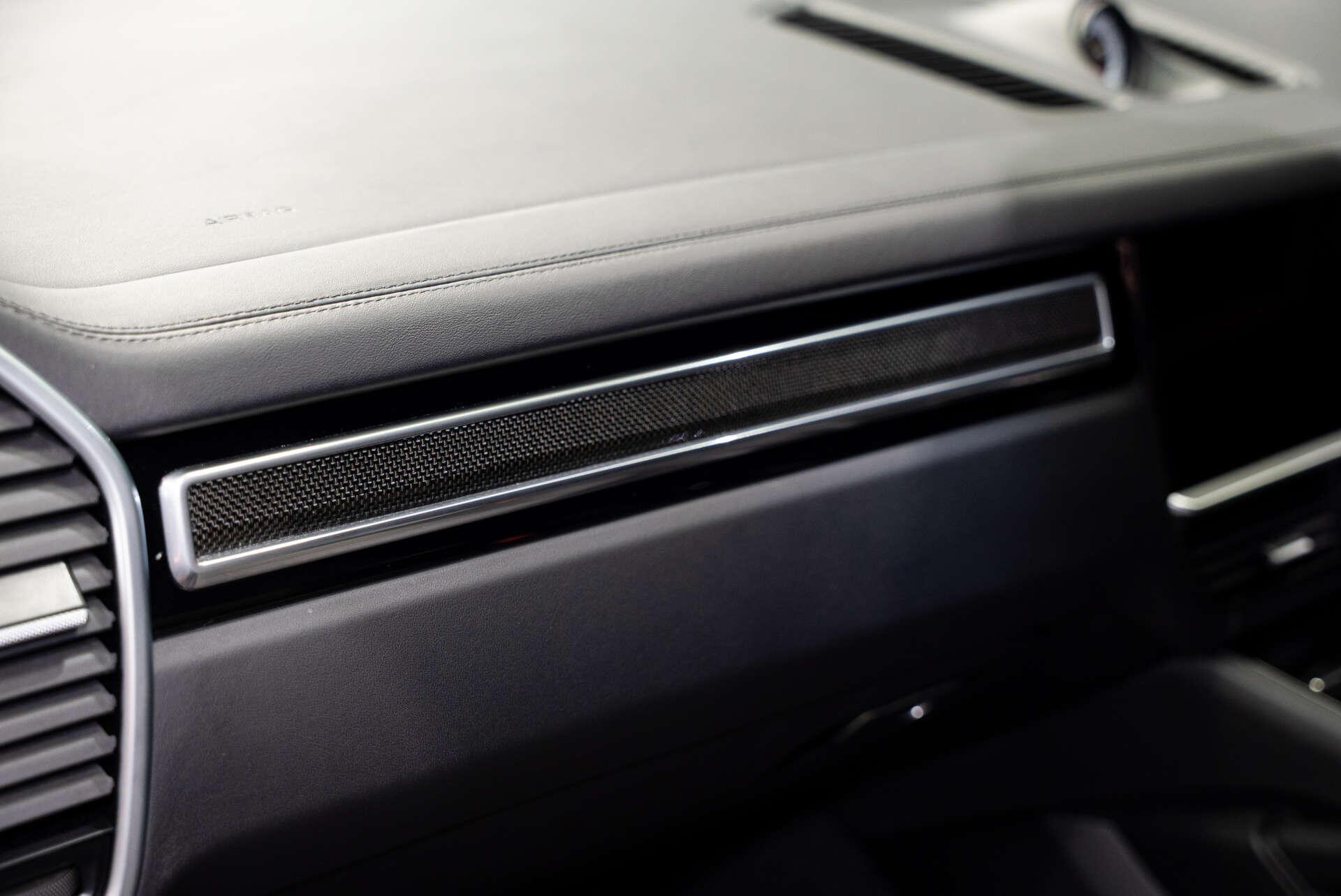 Porsche Cayenne view 22