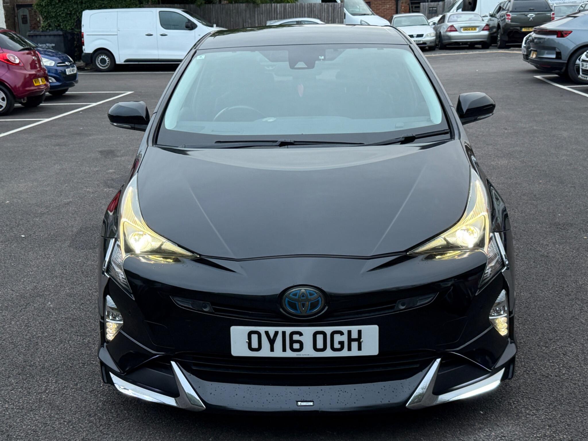 Toyota Prius - Image 3