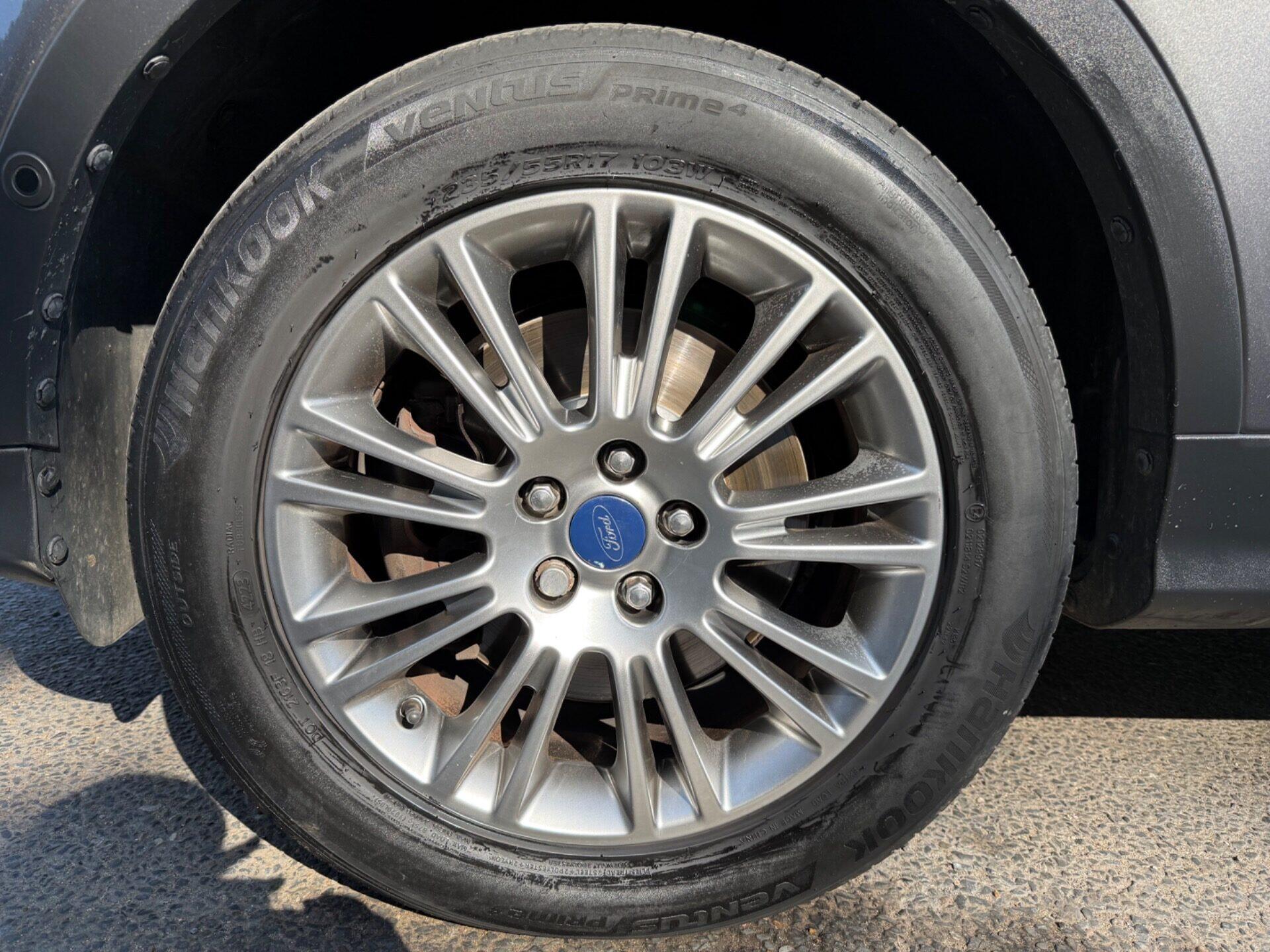 Ford Kuga view 50