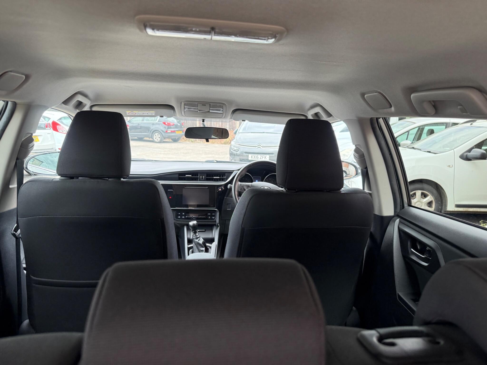 Toyota Auris view 23