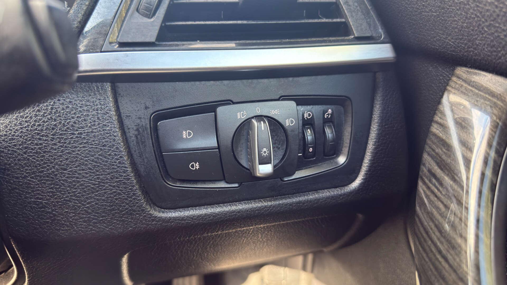 BMW 3 Series view 21