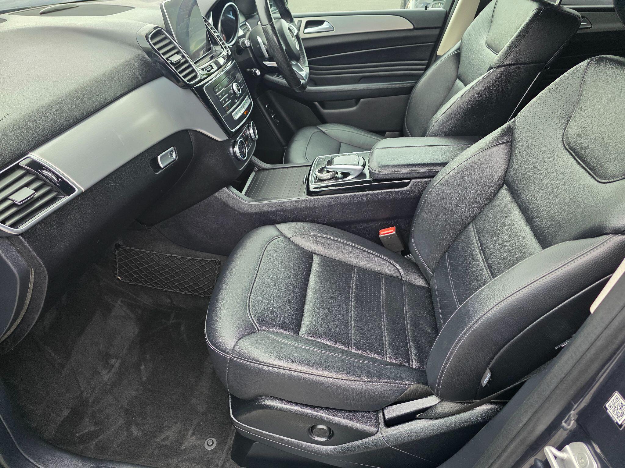 Mercedes-Benz Gle view 27