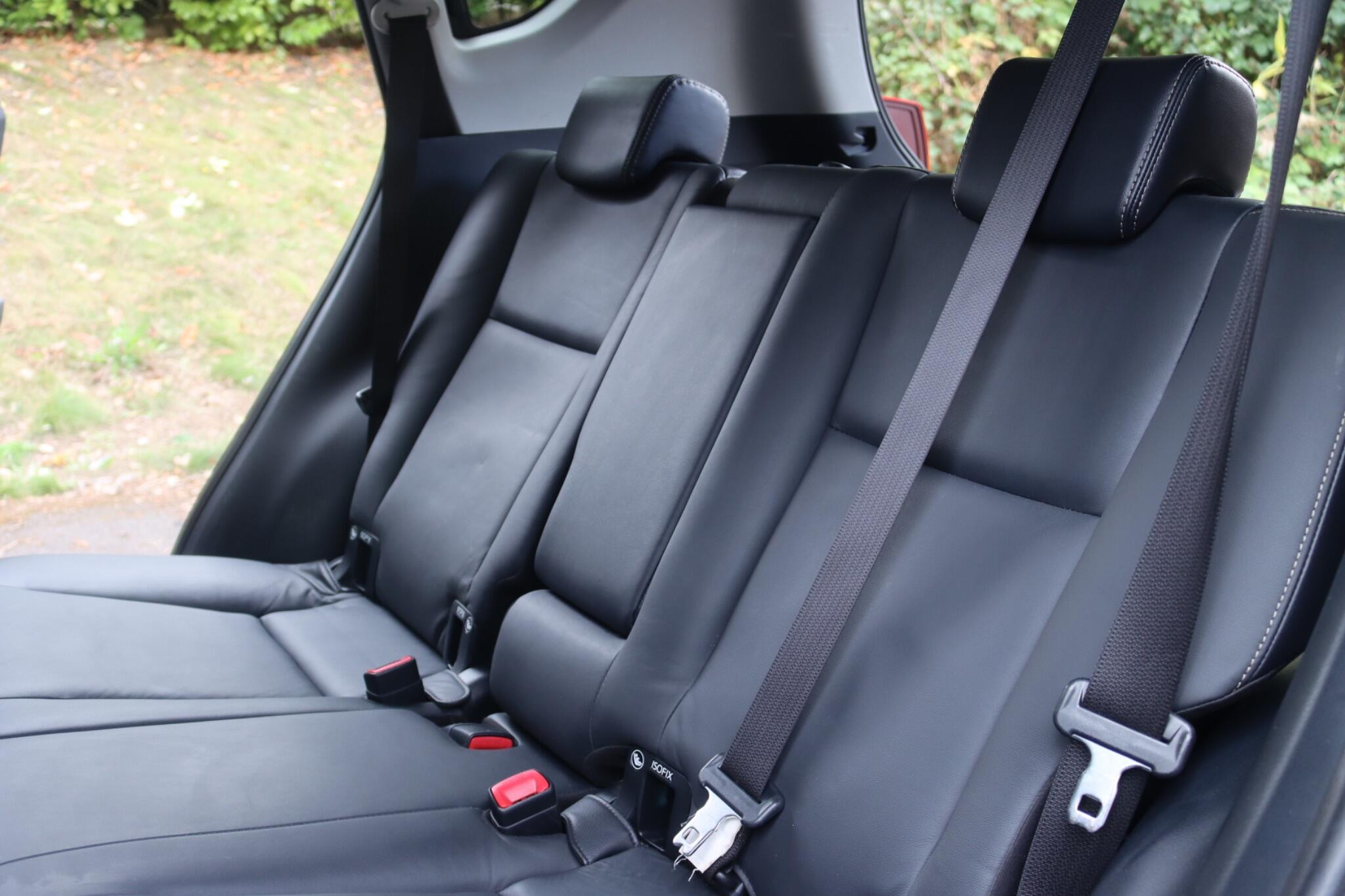 Toyota Rav4 view 5
