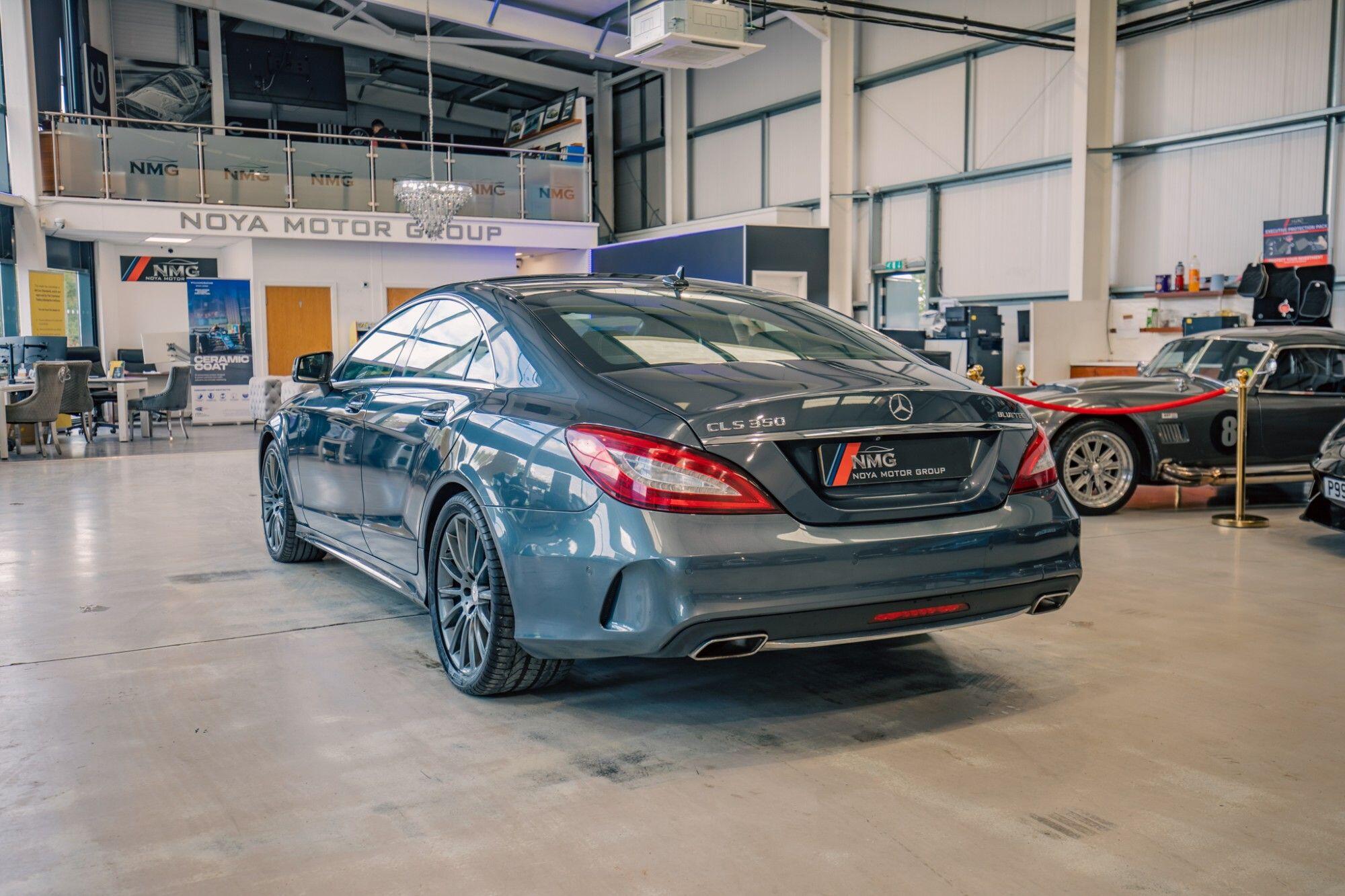 Mercedes-Benz CLS view 31
