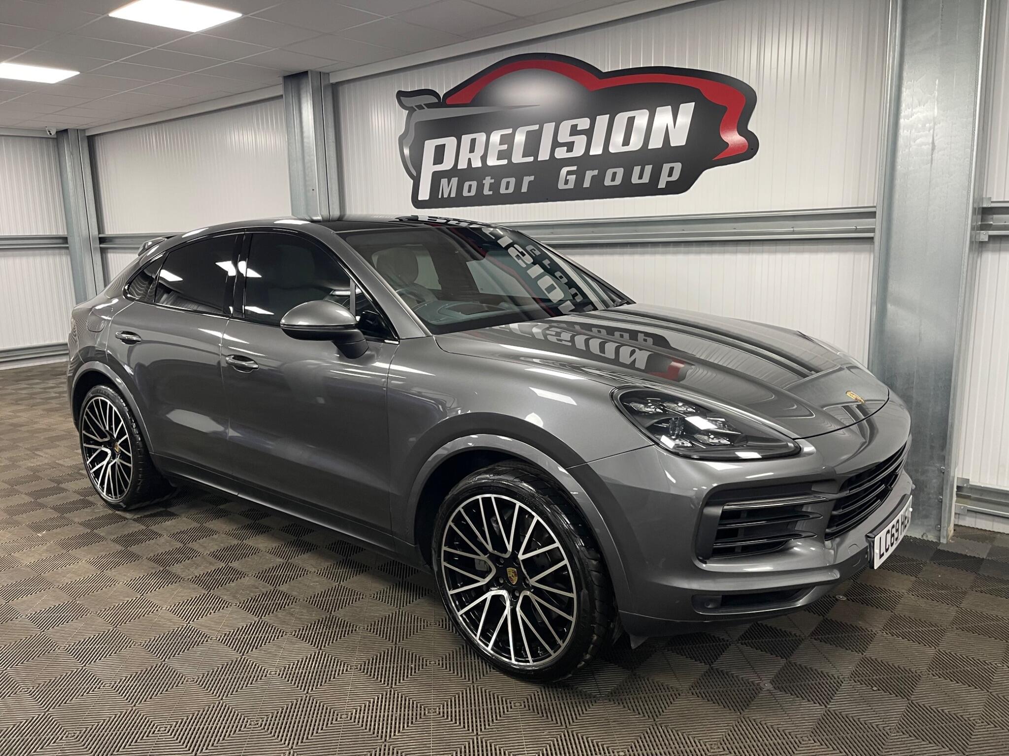 Porsche Cayenne view 3
