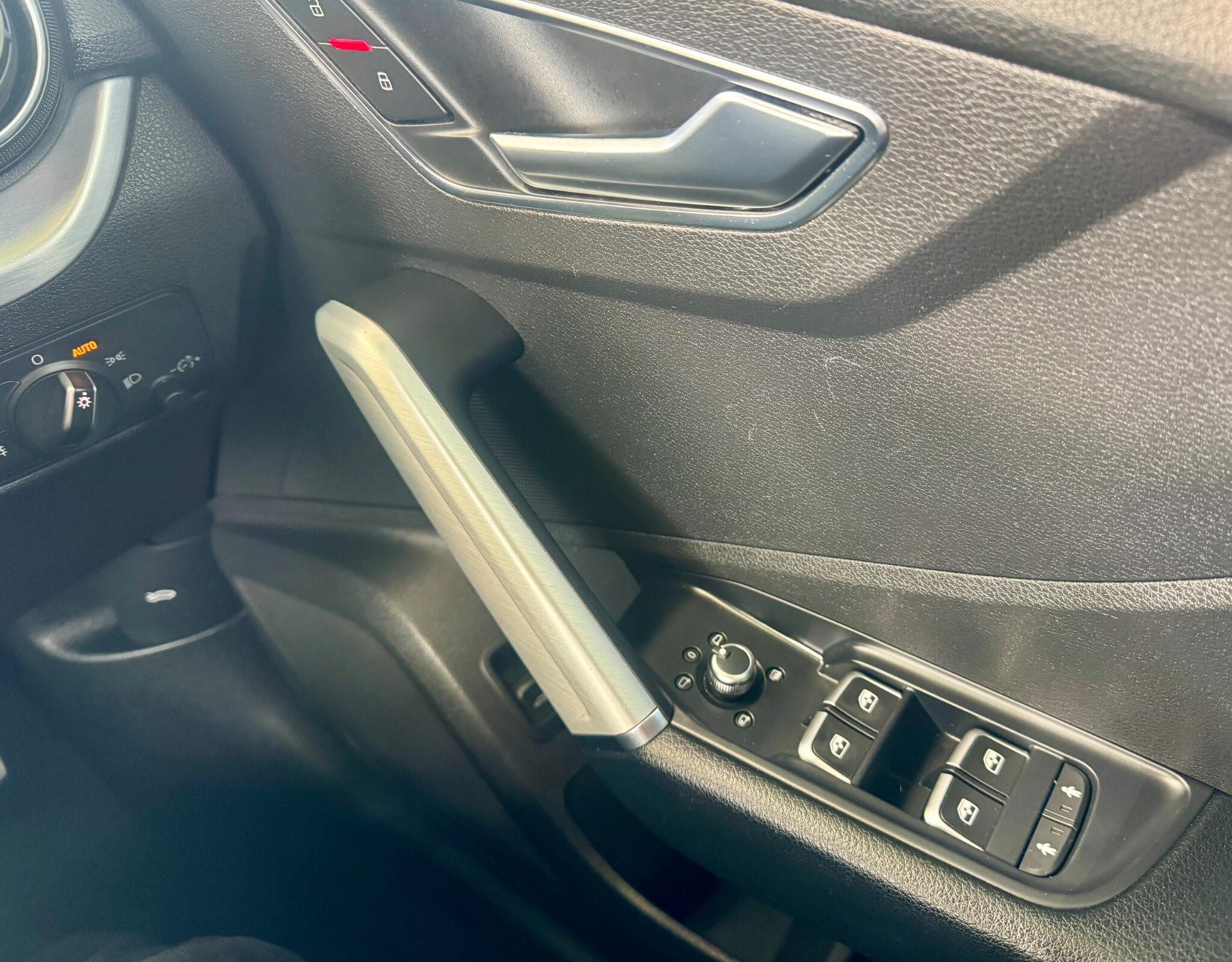 Audi Q2 view 49