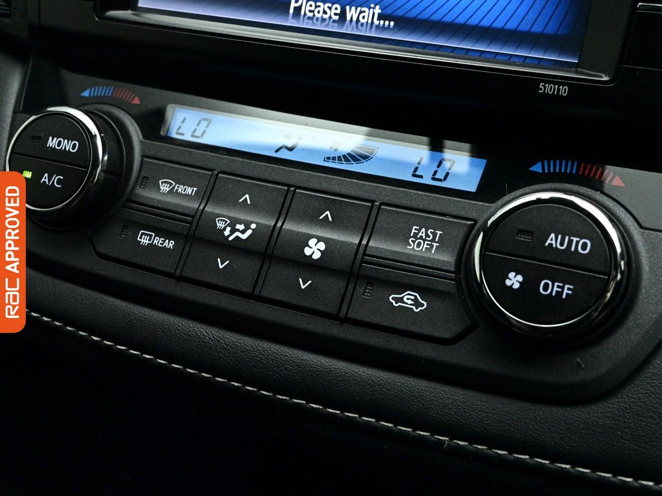 Toyota Rav4 view 16