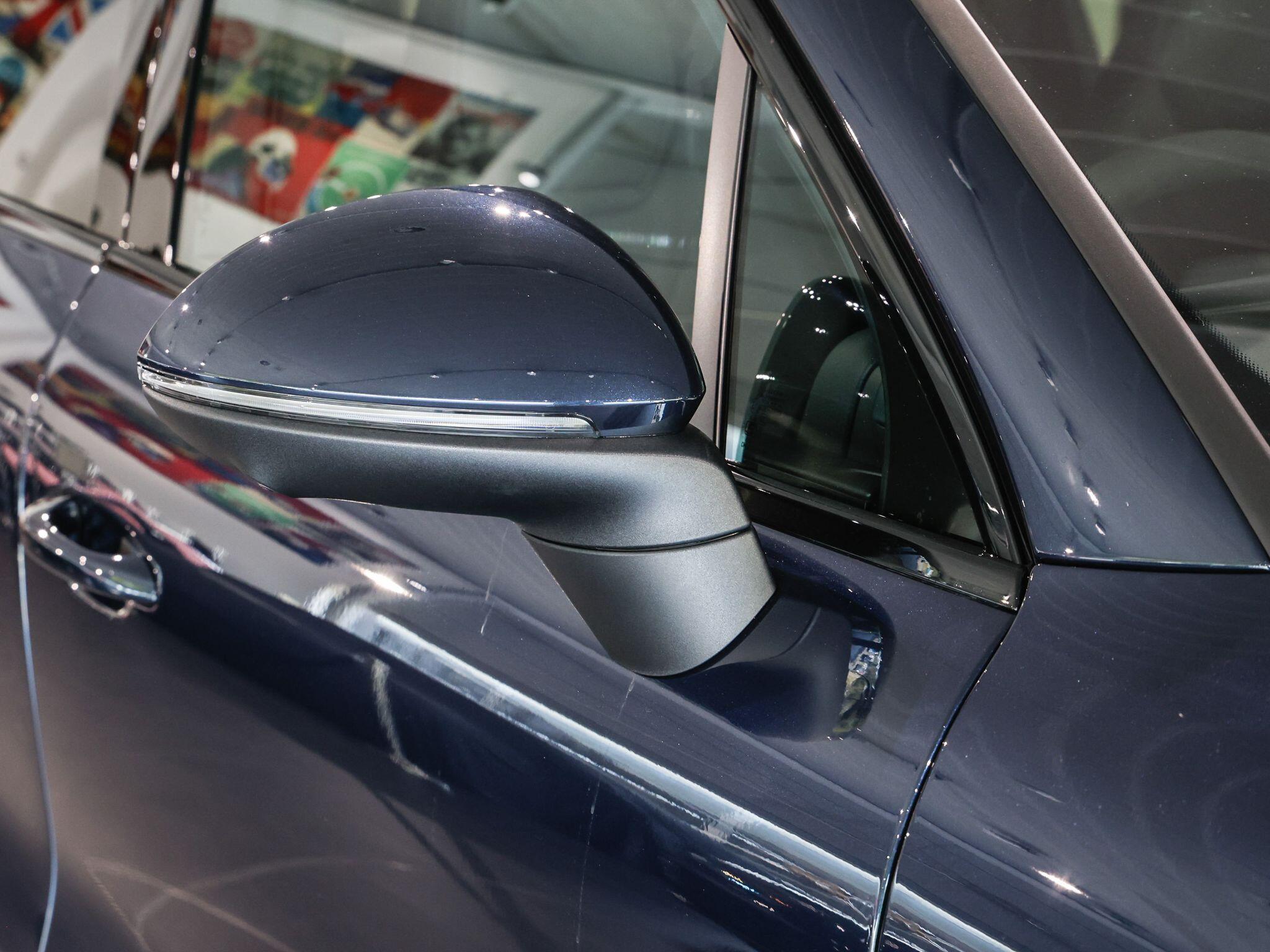 Porsche Cayenne view 51