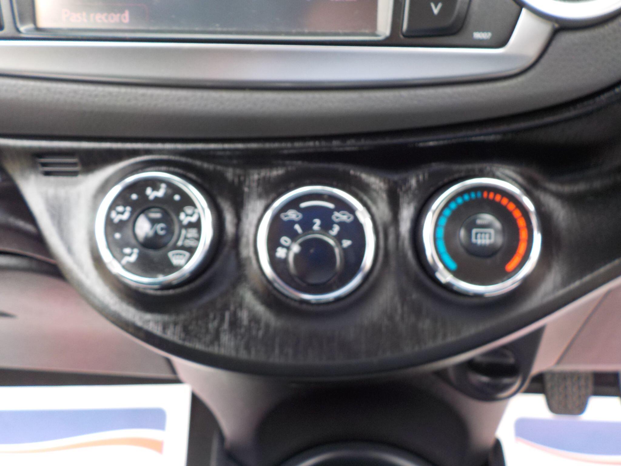 Toyota Yaris 1.33 Dual VVT-i TR Euro 5 5dr