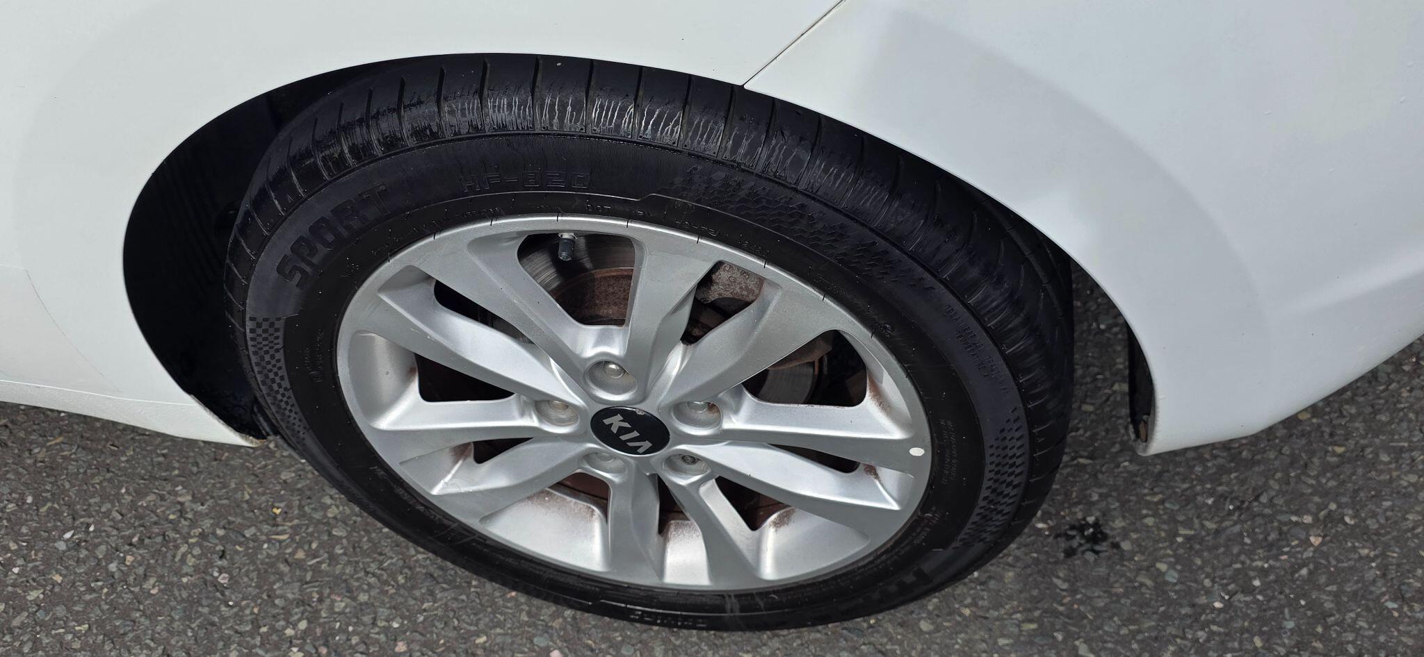 Kia ProCeed view 49
