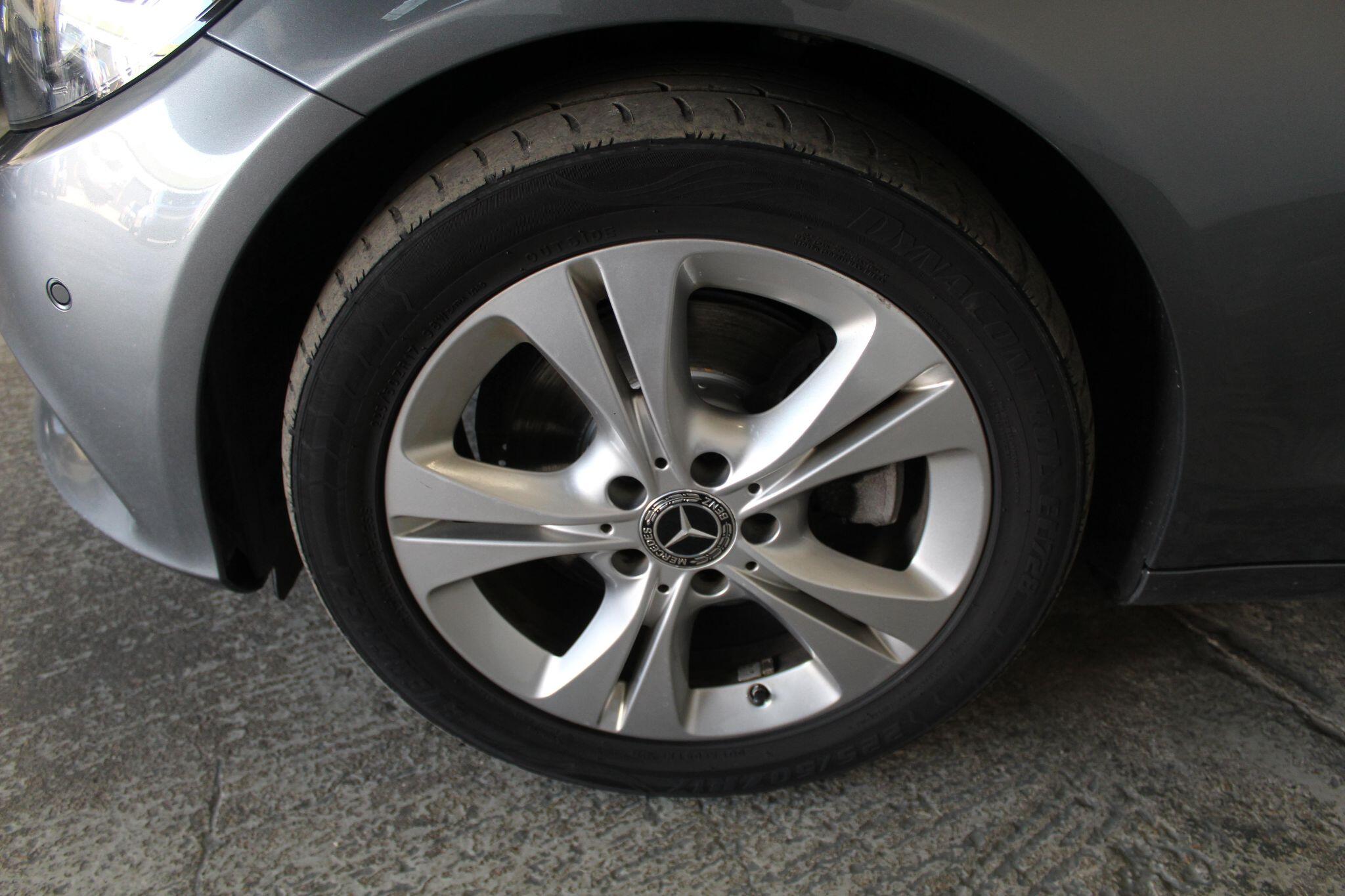 Mercedes-Benz C-Class view 57