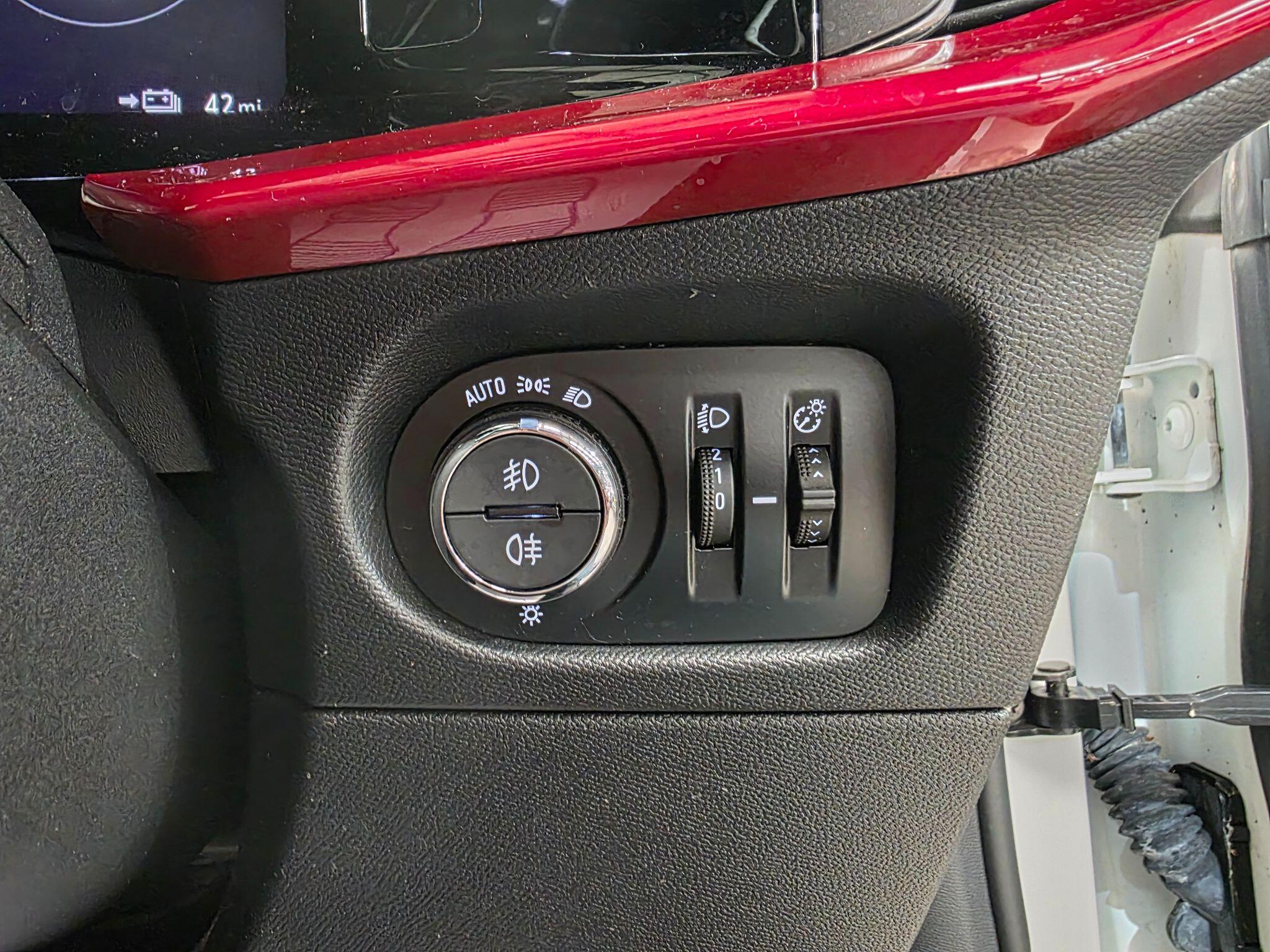 Vauxhall Mokka Electric view 15