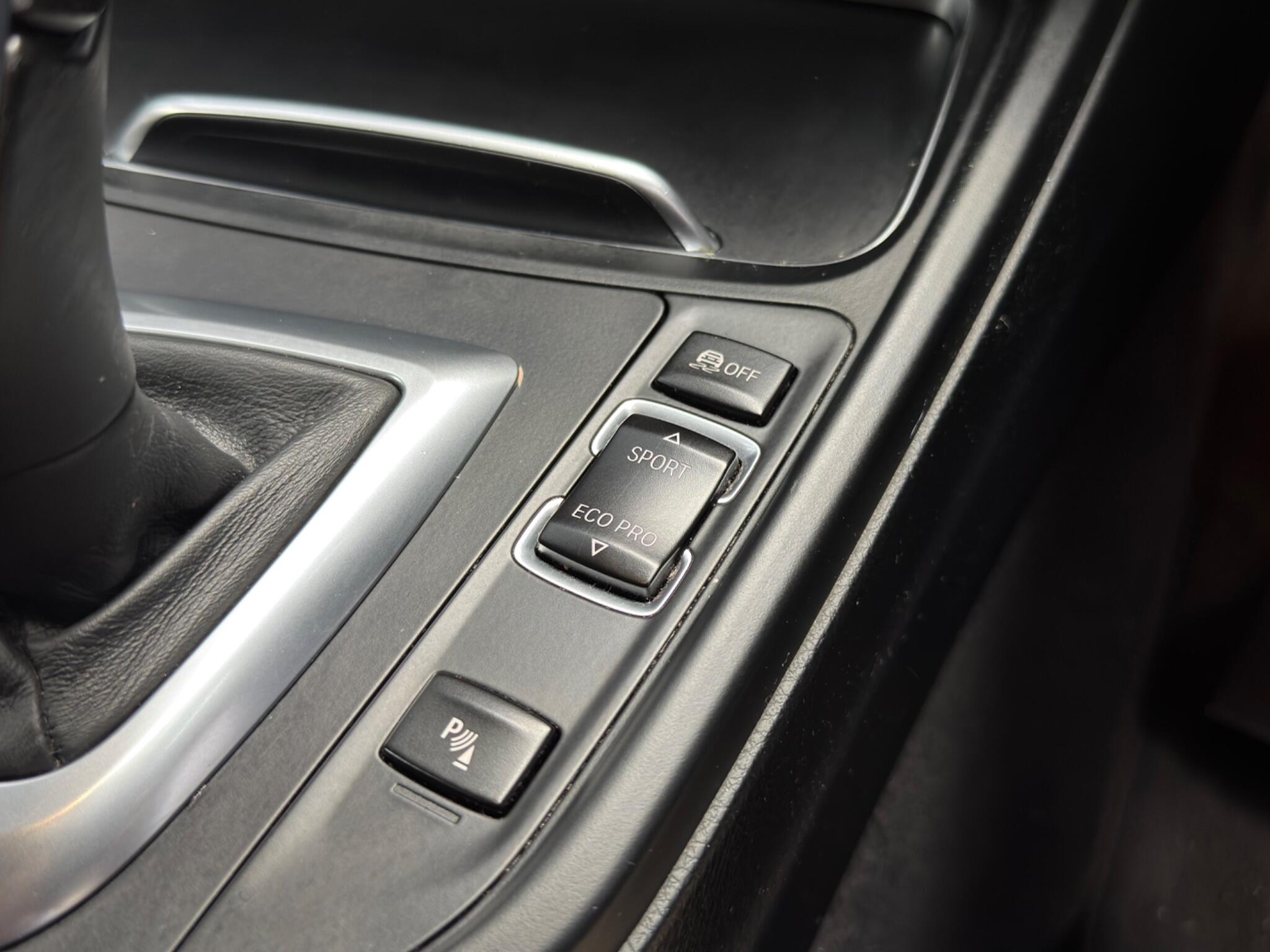 BMW 3 Series view 31