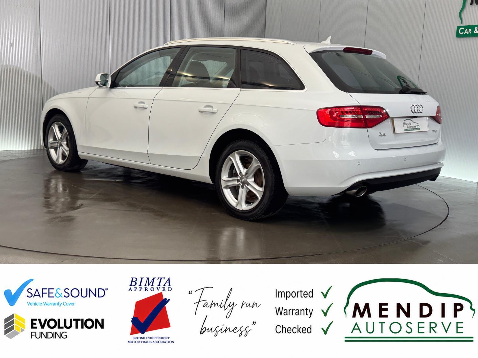 Audi A4 Avant view 18