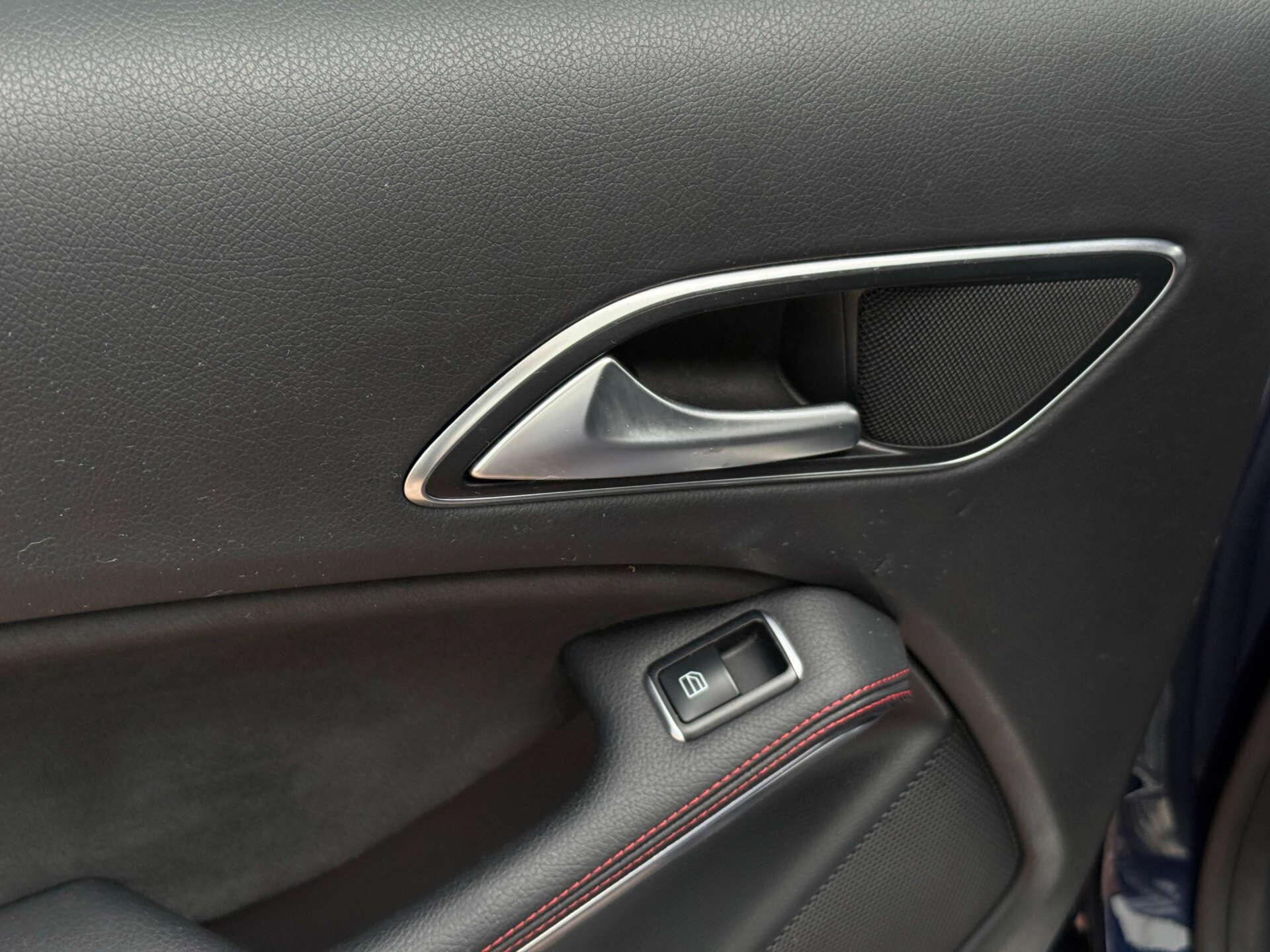 Mercedes-Benz Cla view 37
