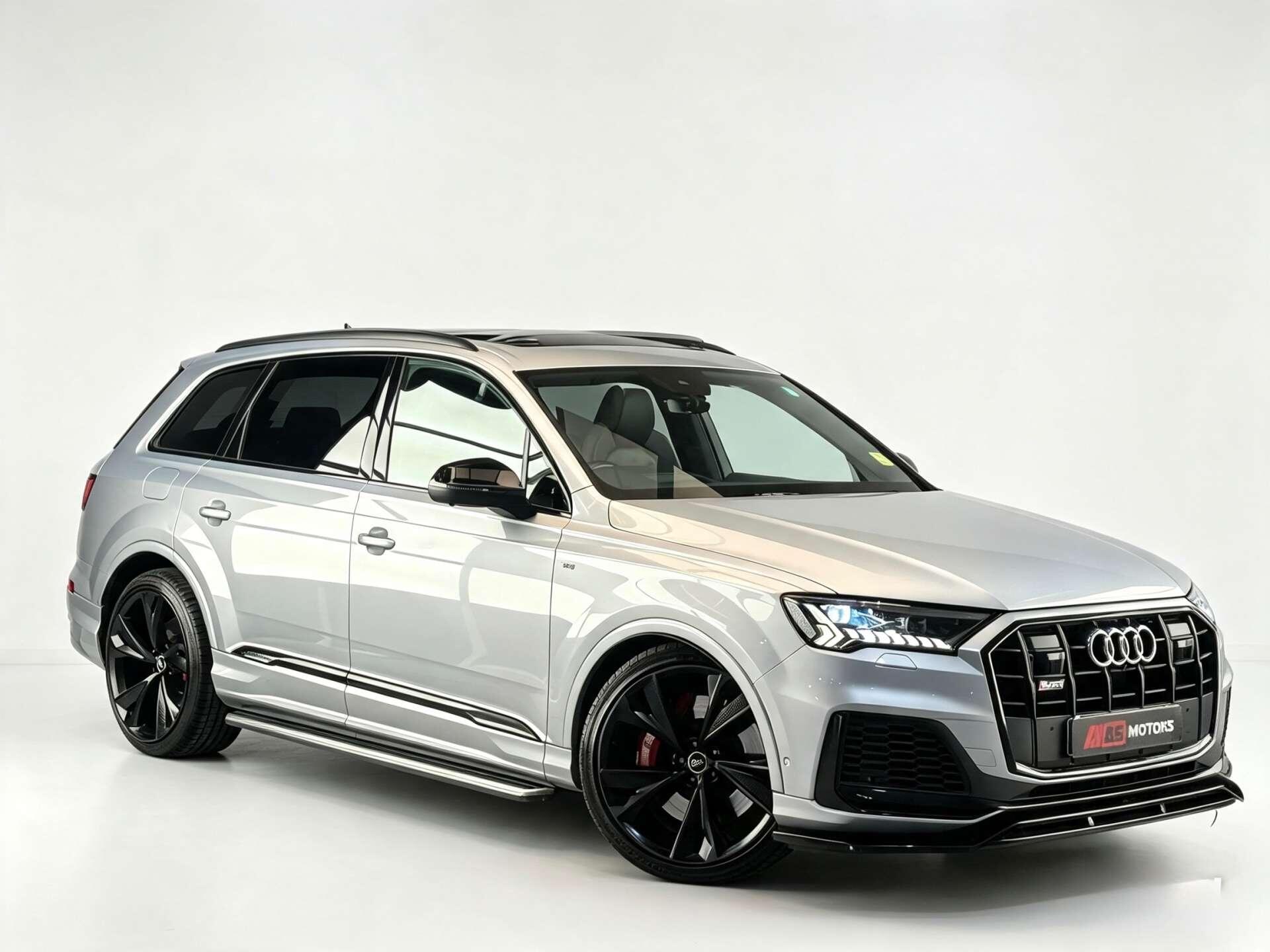 Audi SQ7 view 2