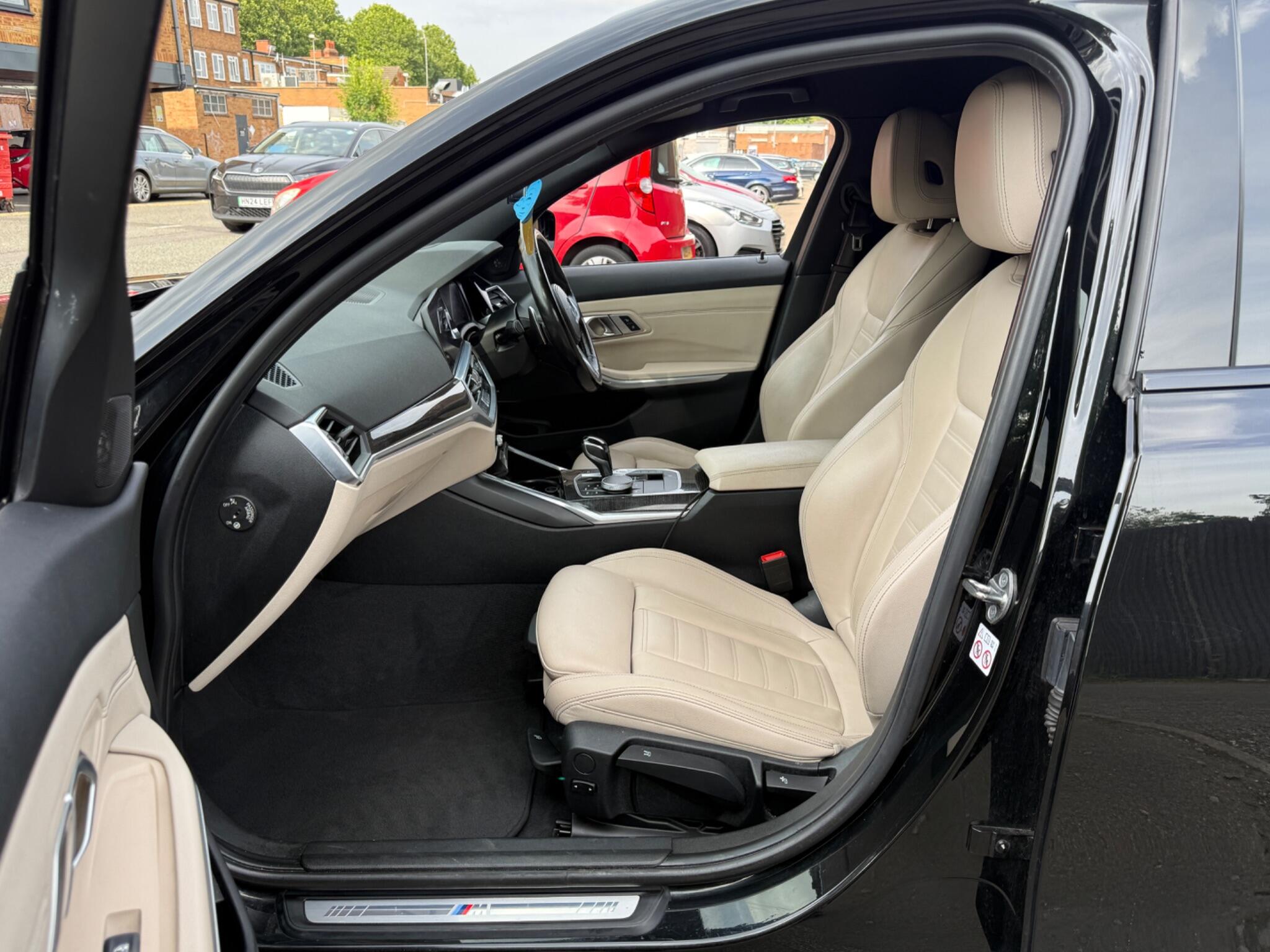 BMW 3 Series - Image 33