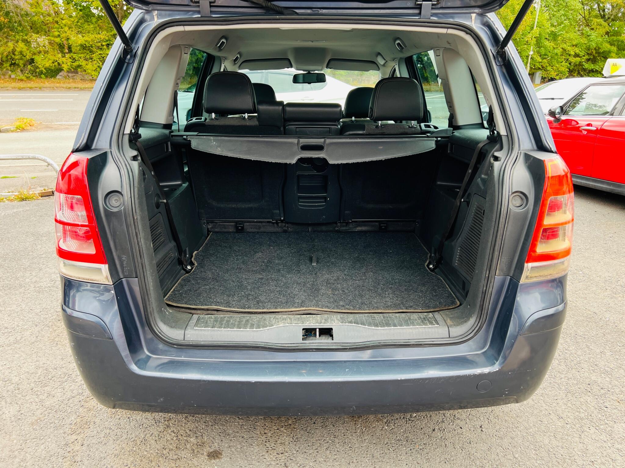2010 Vauxhall Zafira image 39