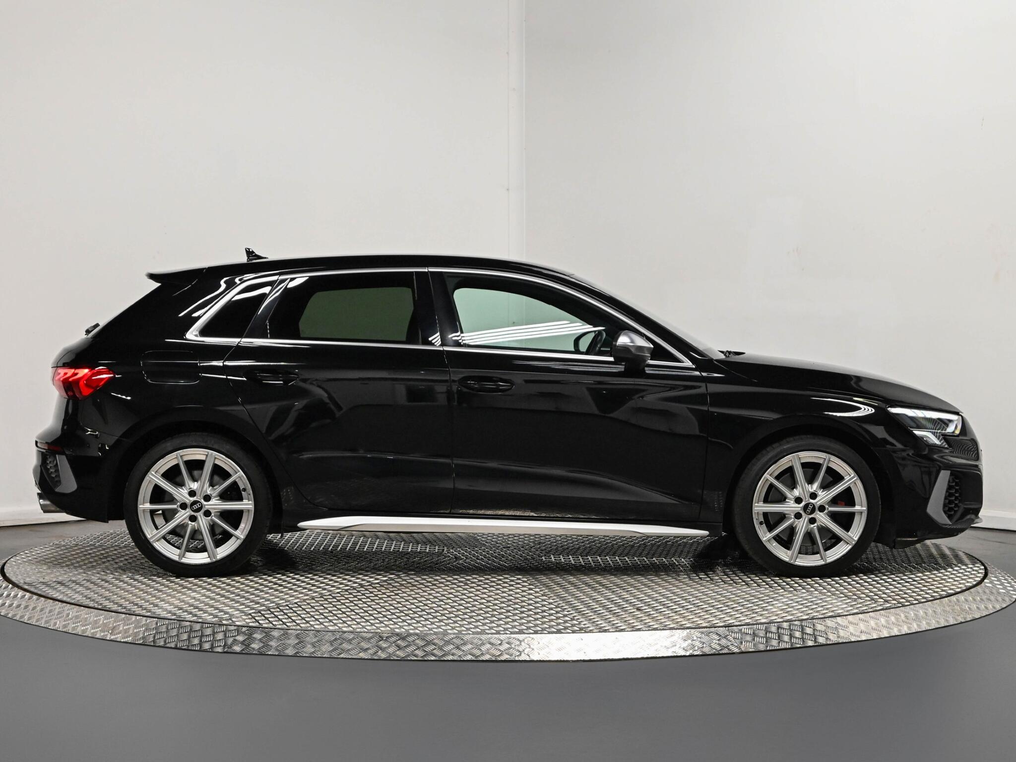 Audi S3 view 8