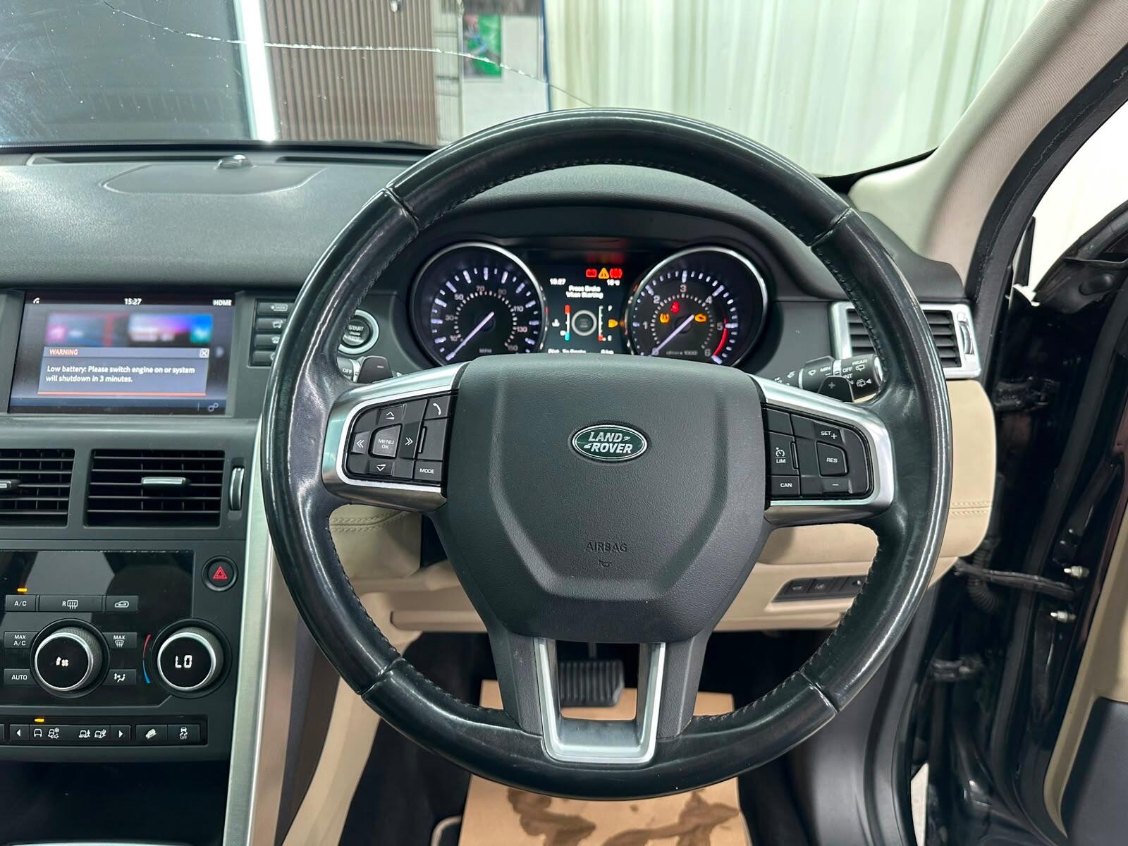 Land Rover Discovery Sport view 38