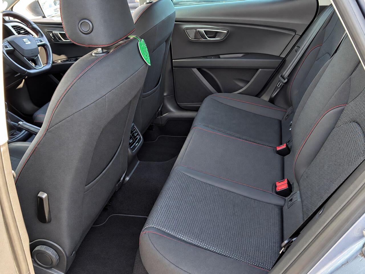 Seat Leon view 7