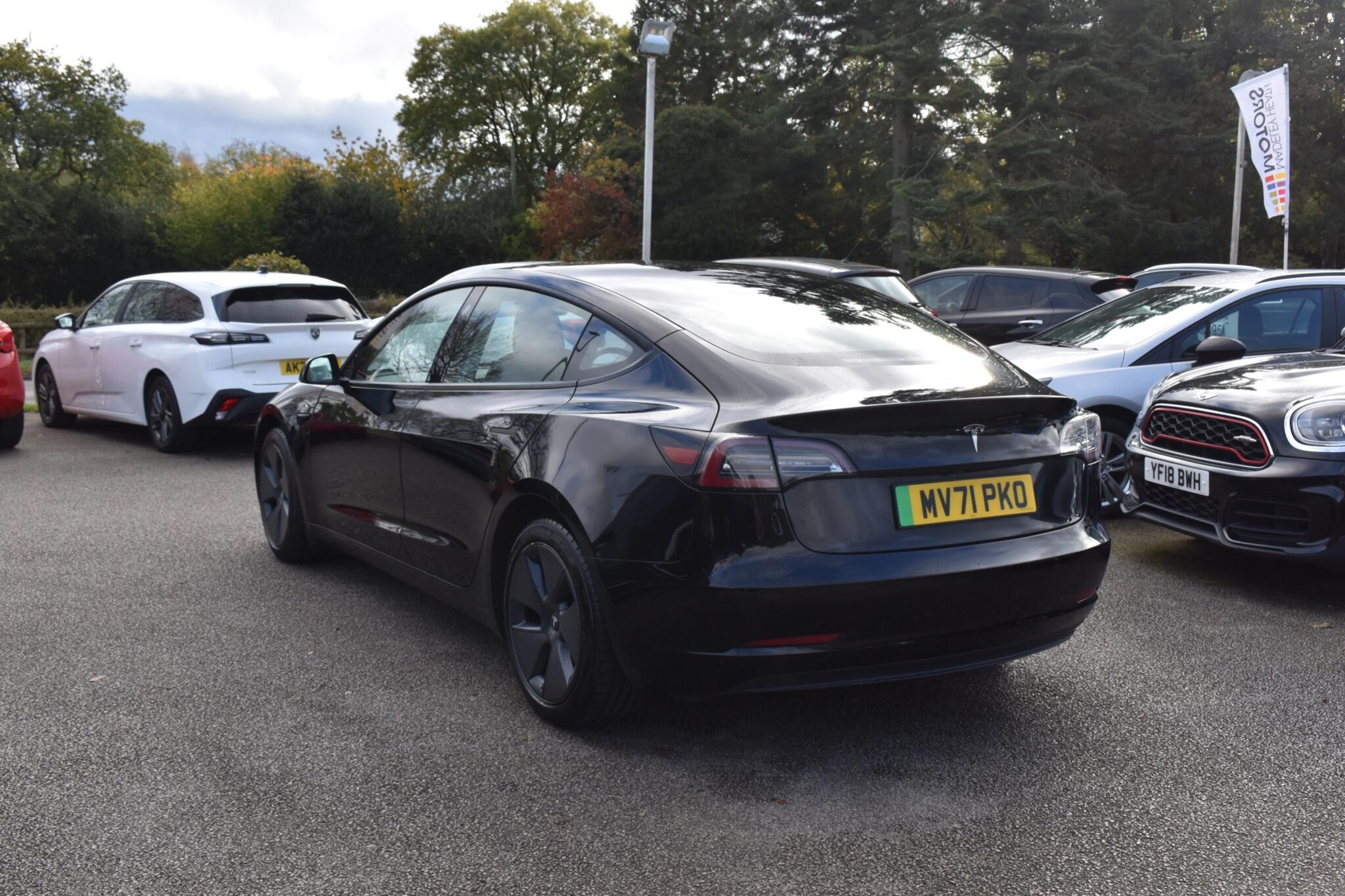 Model 3 - Standard Range Plus Auto RWD 4dr - Image 9