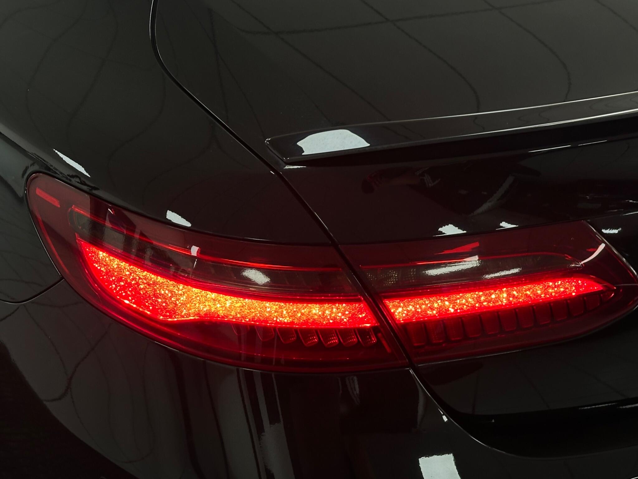 Mercedes-Benz E Class view 36