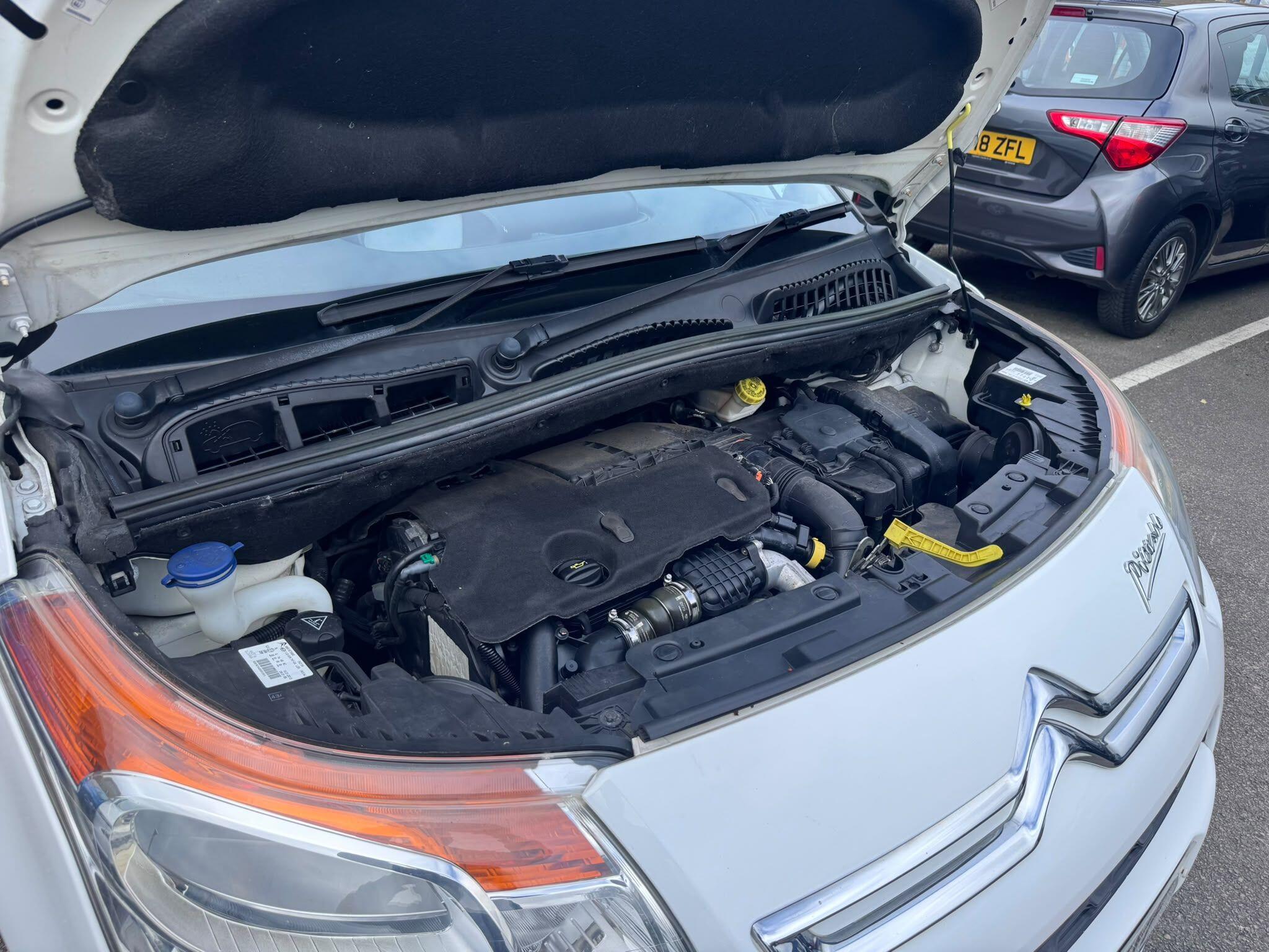 Citroen C3 Picasso view 26